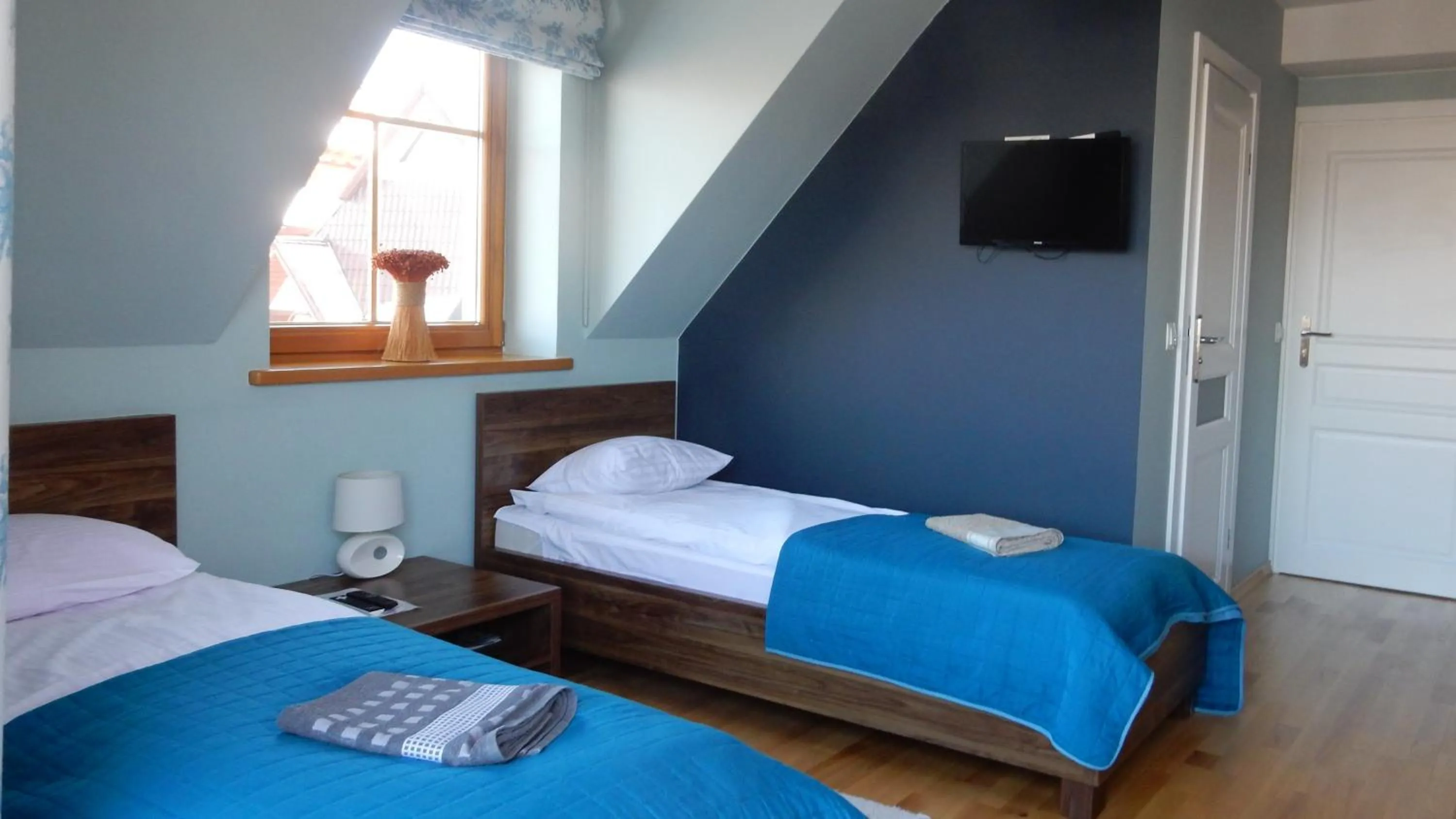Bed in Domek za Strugiem - pokoje i apartamenty
