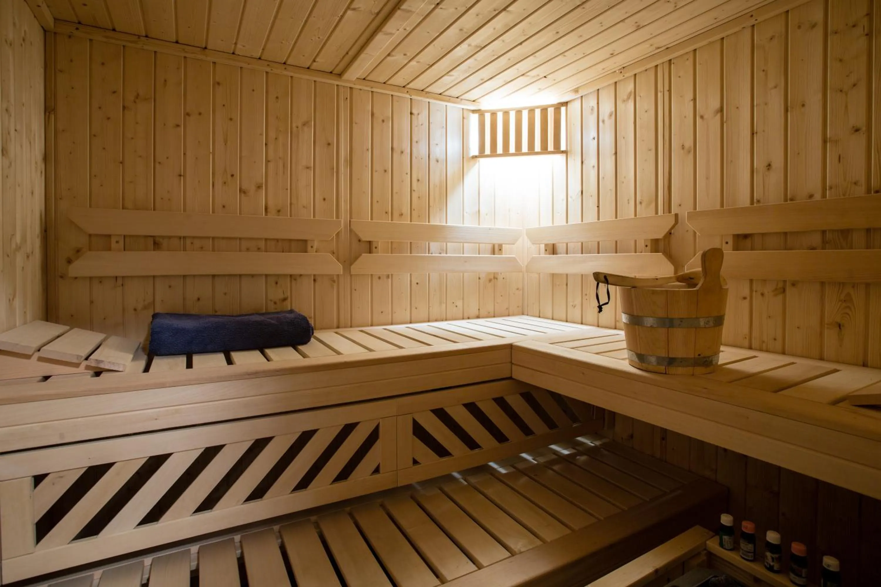 Sauna, Bed in Domek za Strugiem - pokoje i apartamenty