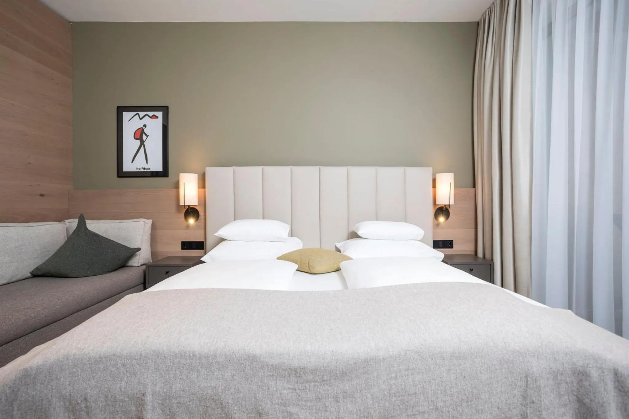 Bedroom, Bed in Das Hohe Salve Sportresort, 4 Sterne Superior