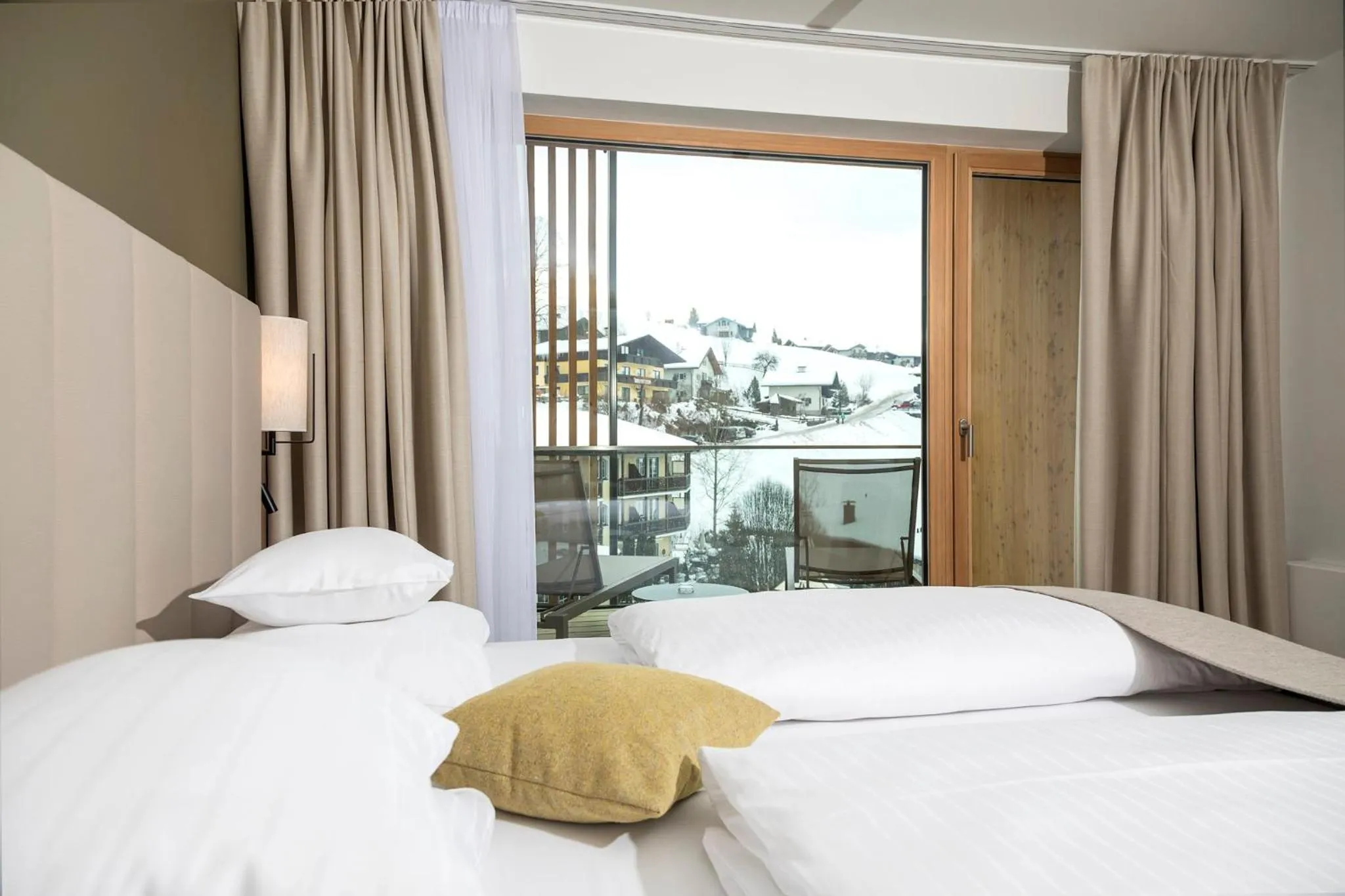 Bedroom, Bed in Das Hohe Salve Sportresort, 4 Sterne Superior