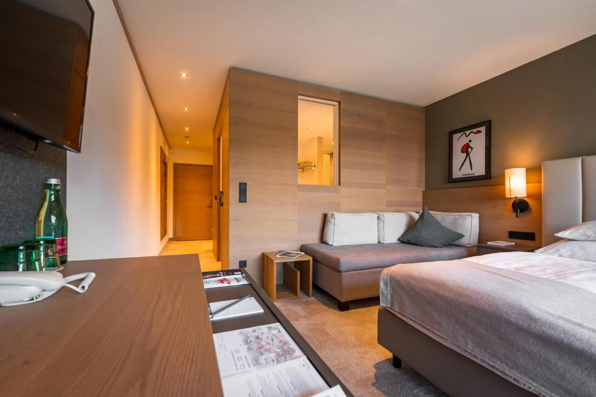 Bedroom, Bed in Das Hohe Salve Sportresort, 4 Sterne Superior