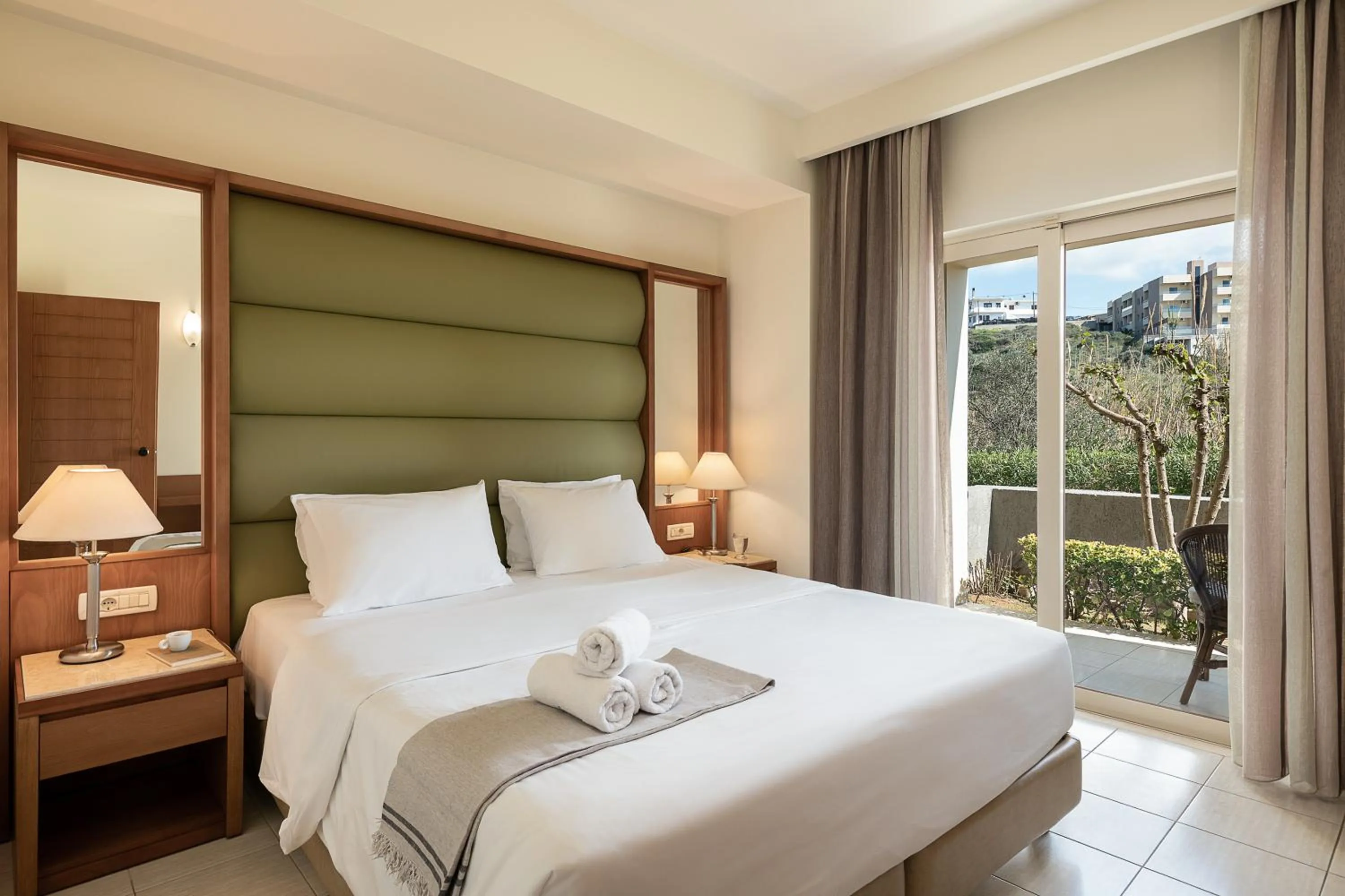 Bed in Cretan Dream Resort & Spa