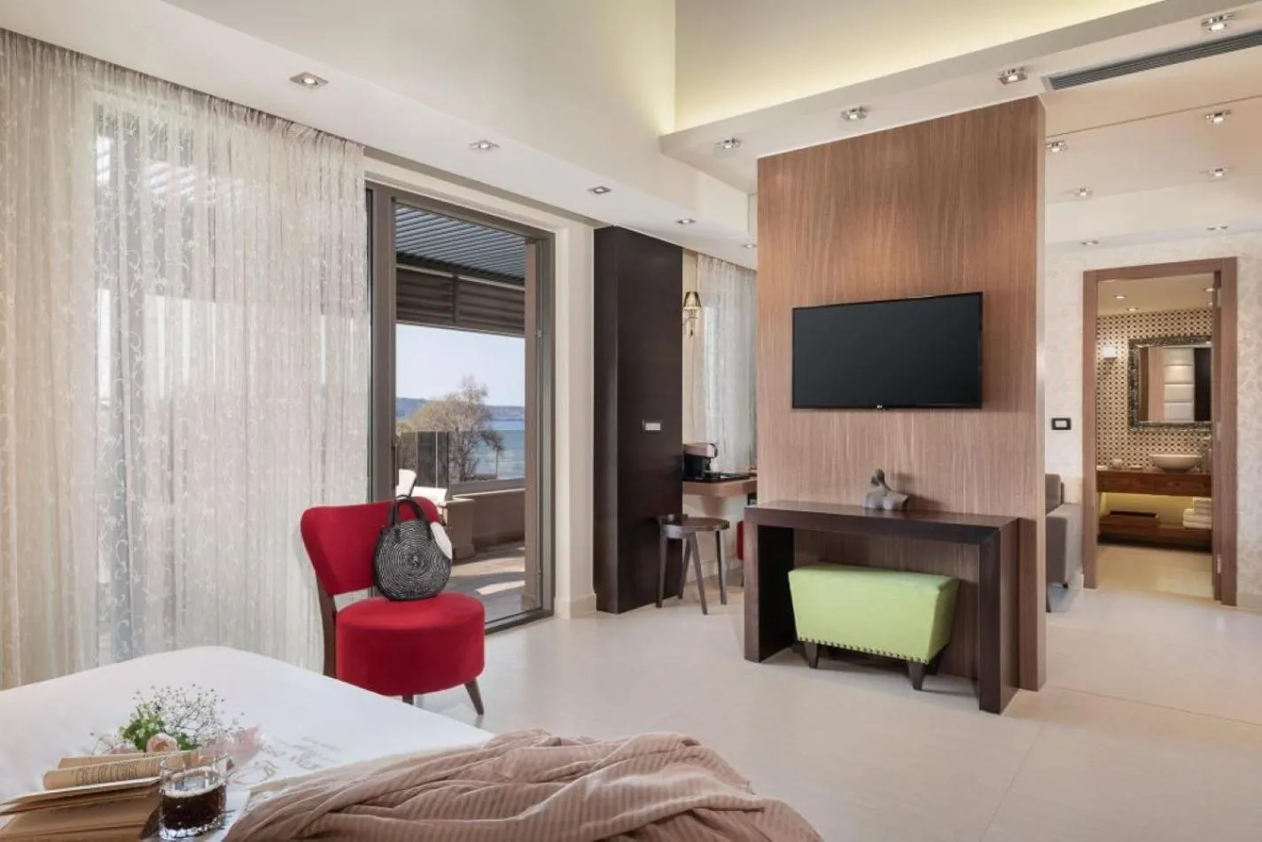 TV and multimedia, Bed in Cretan Dream Resort & Spa