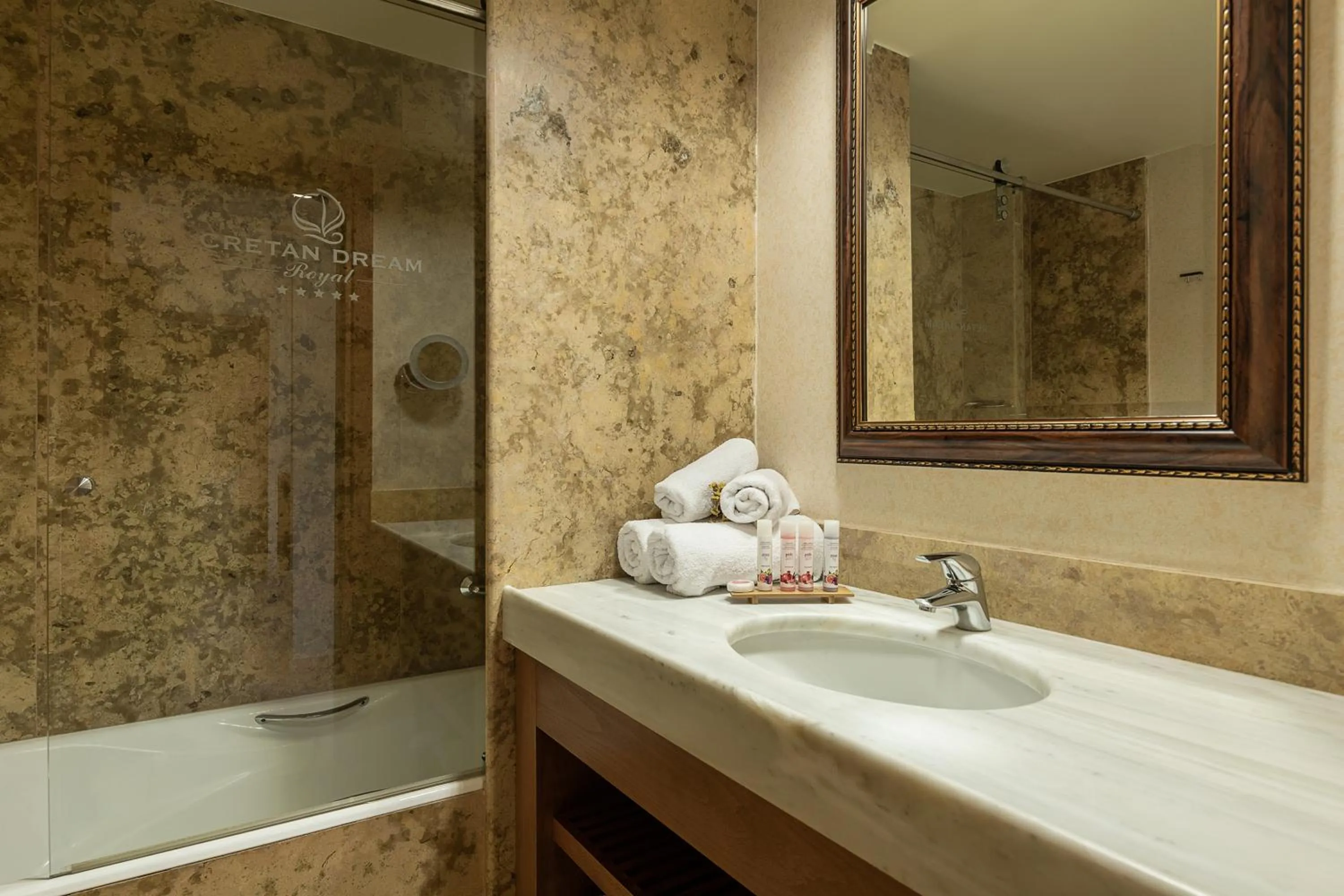 Bathroom in Cretan Dream Resort & Spa