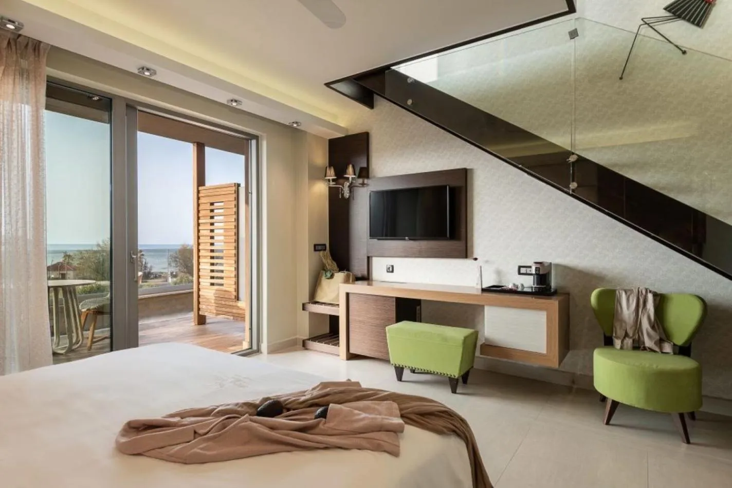 TV and multimedia, Bed in Cretan Dream Resort & Spa