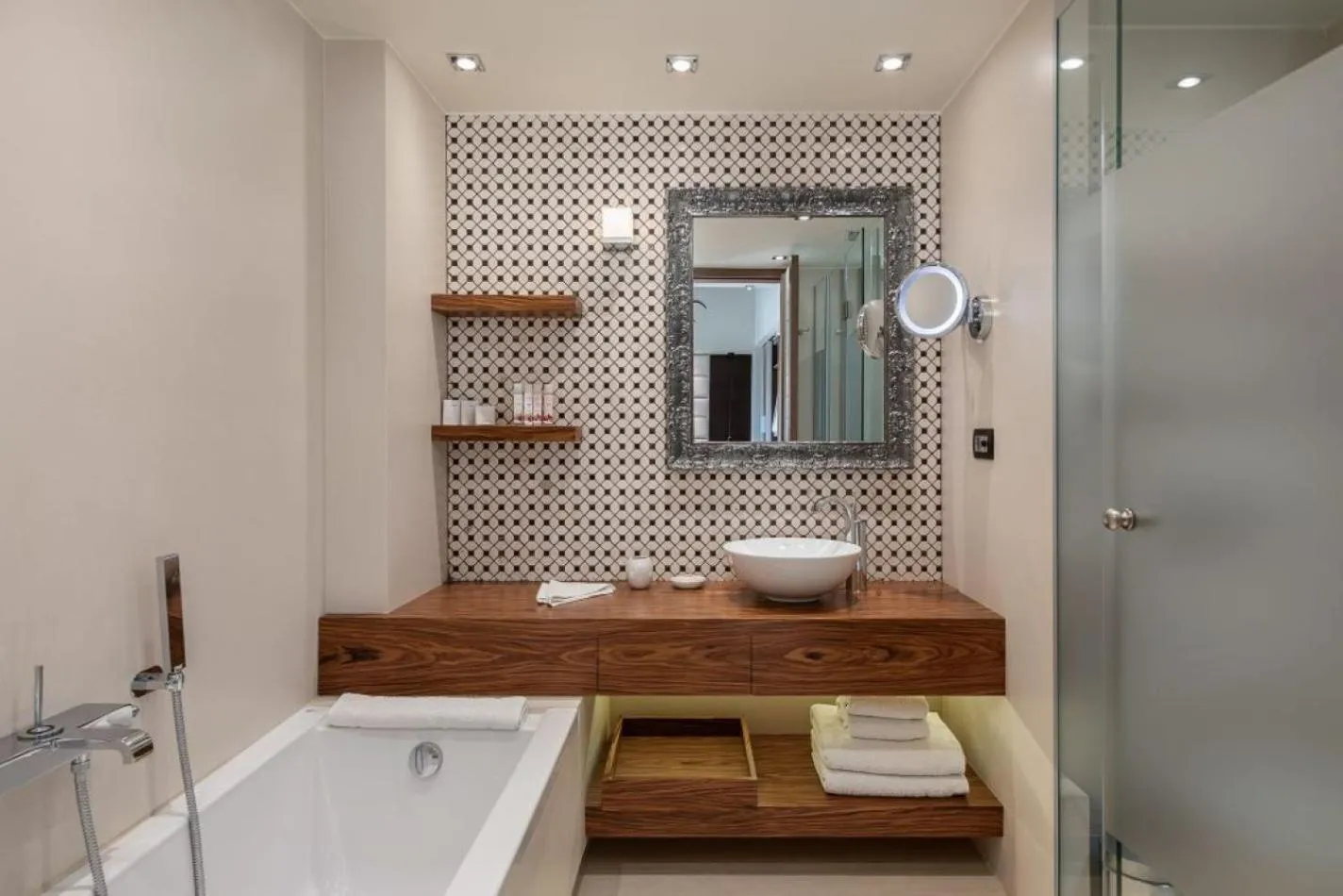 Shower in Cretan Dream Resort & Spa