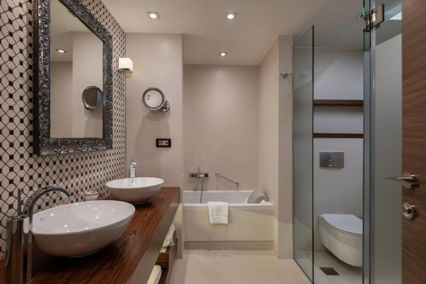 Shower in Cretan Dream Resort & Spa