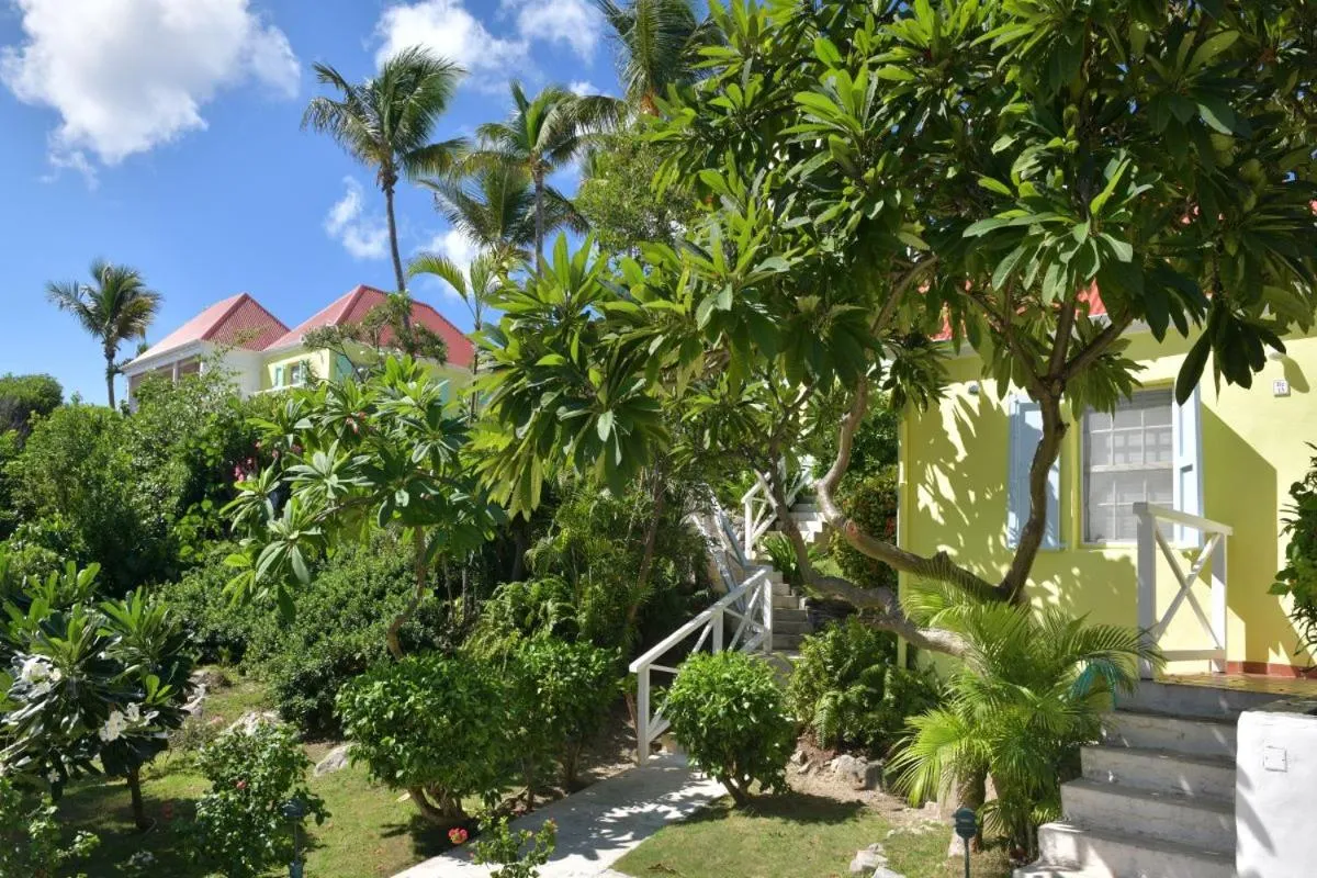 Property building in Les Ilets De La Plage