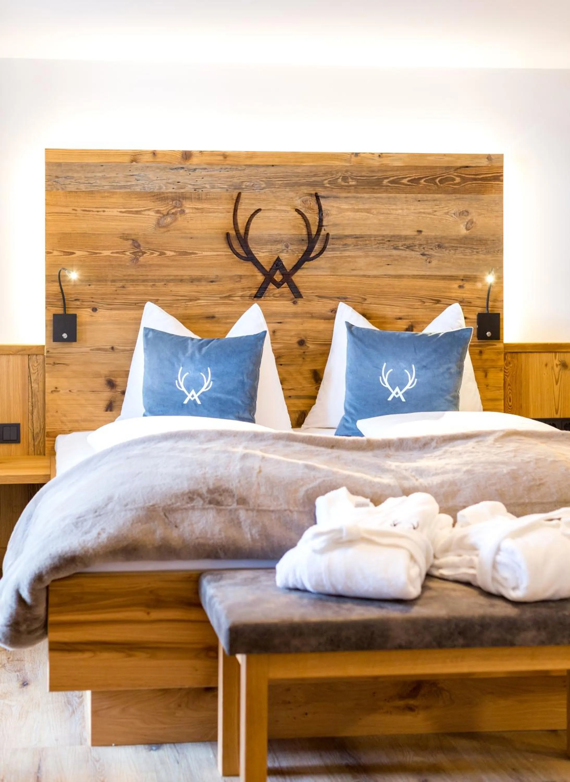 Junior Suite with Balcony - single occupancy in SOULSISTERS' Hotel 4 Sterne Superior