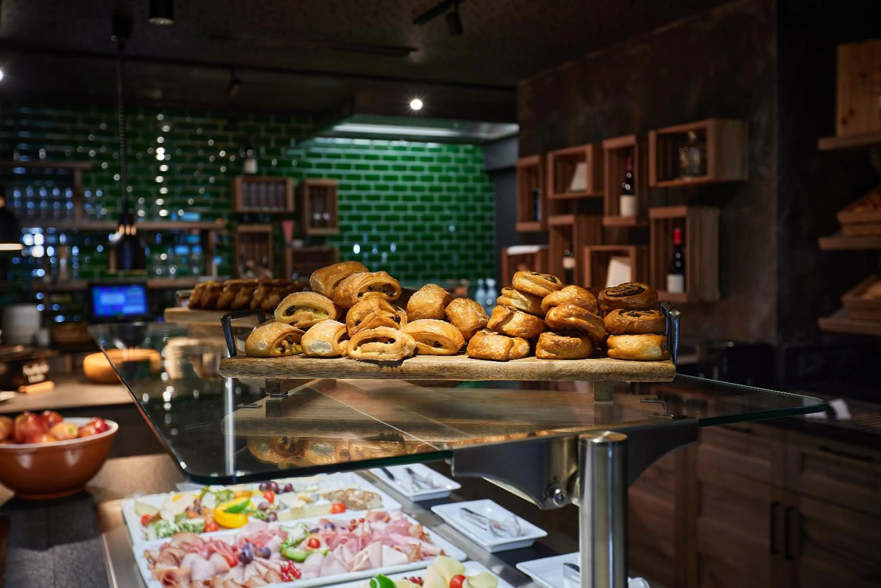 Food and drinks in SOULSISTERS' Hotel 4 Sterne Superior