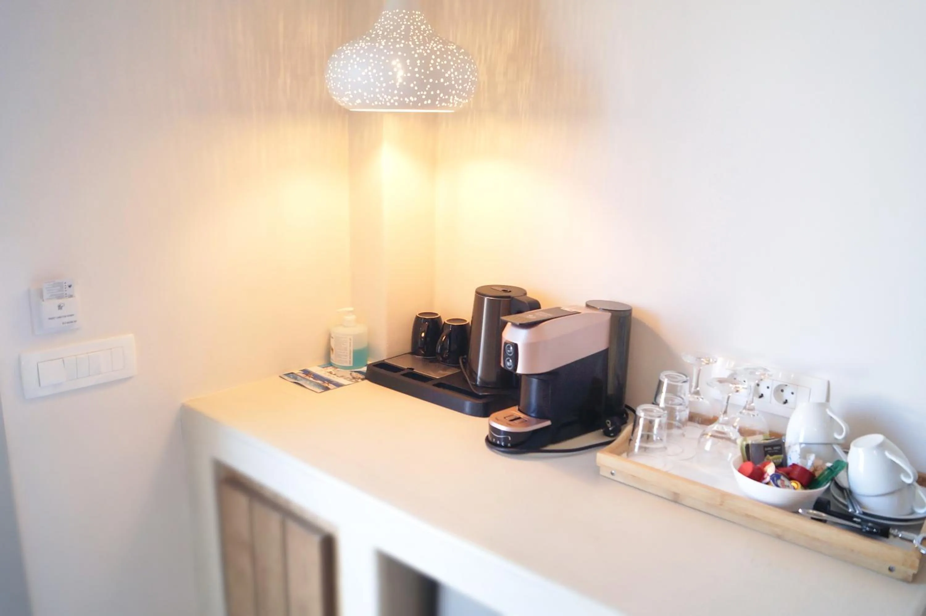 Coffee/tea facilities in Kokkinos Villas