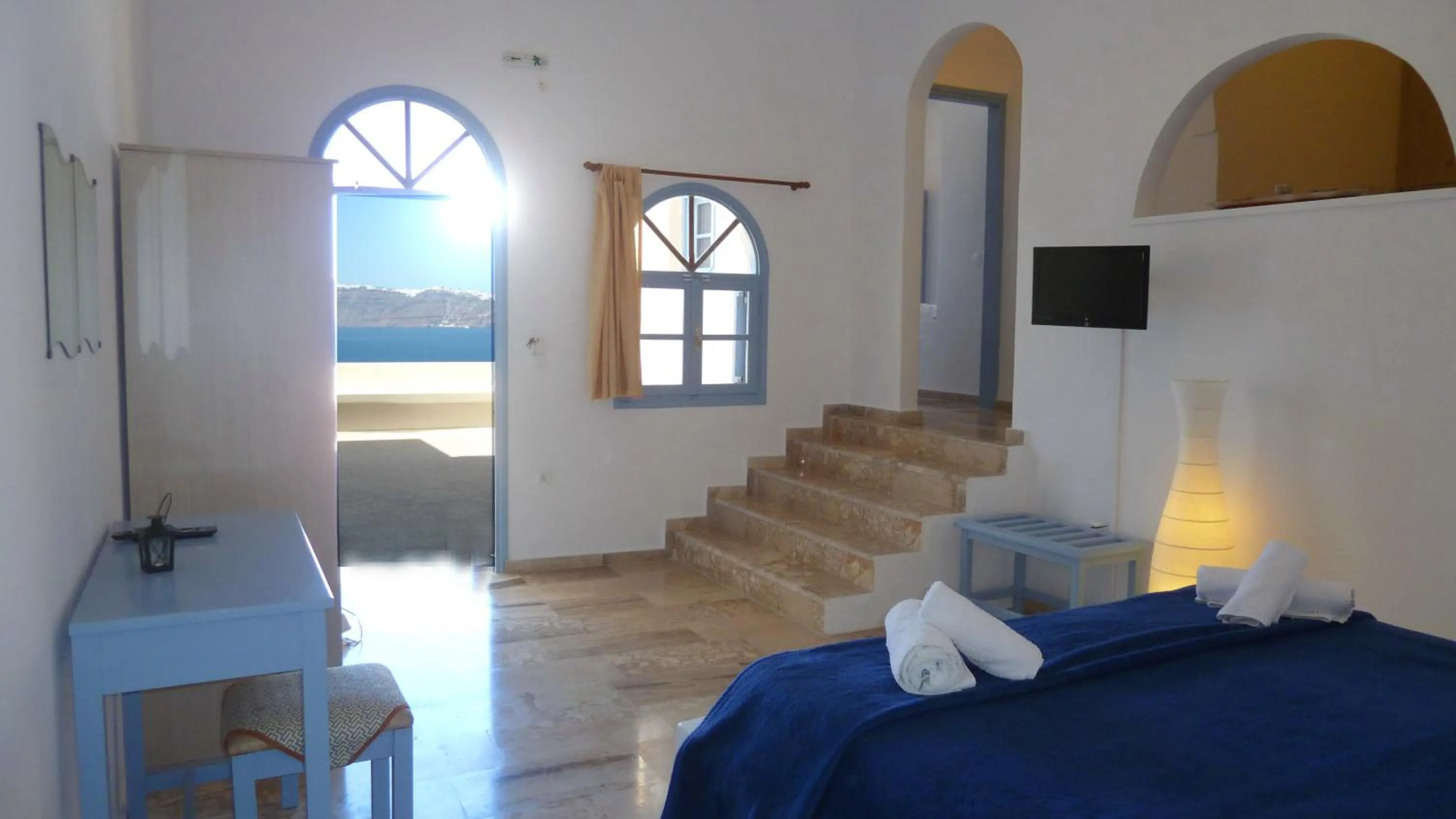 Photo of the whole room, Bed in Kokkinos Villas