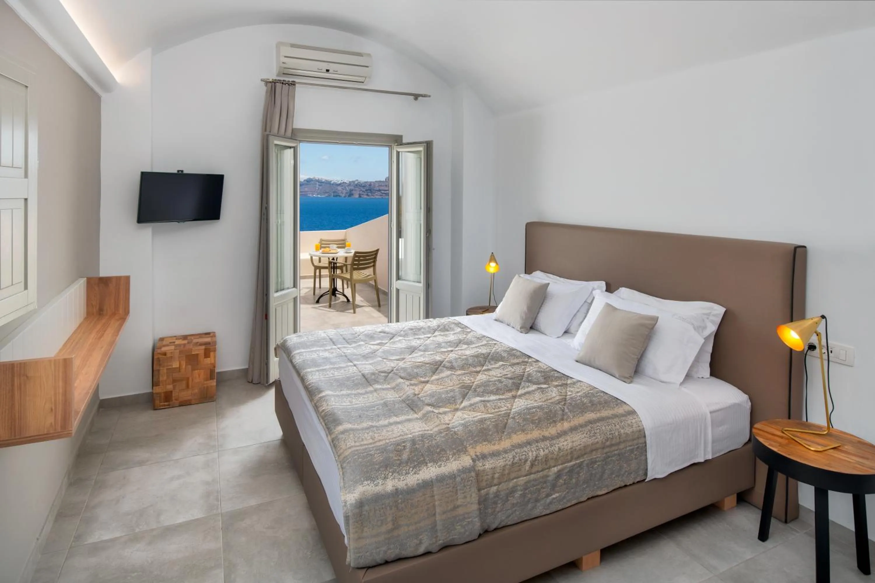Photo of the whole room, Bed in Kokkinos Villas