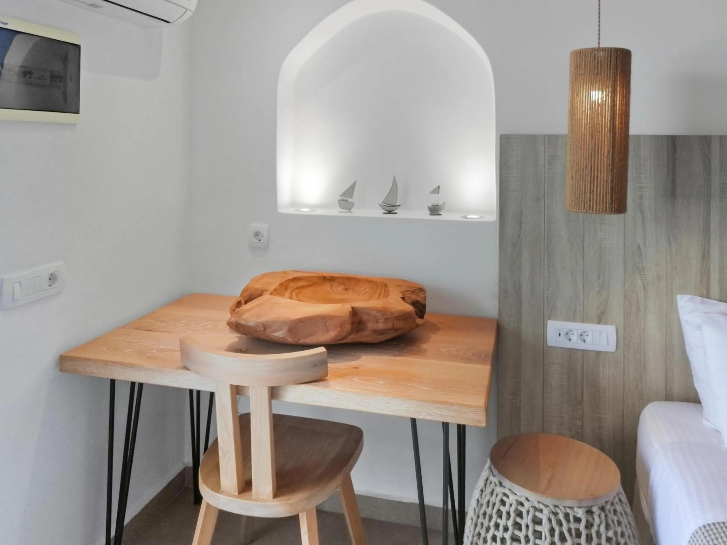 Decorative detail in Kokkinos Villas