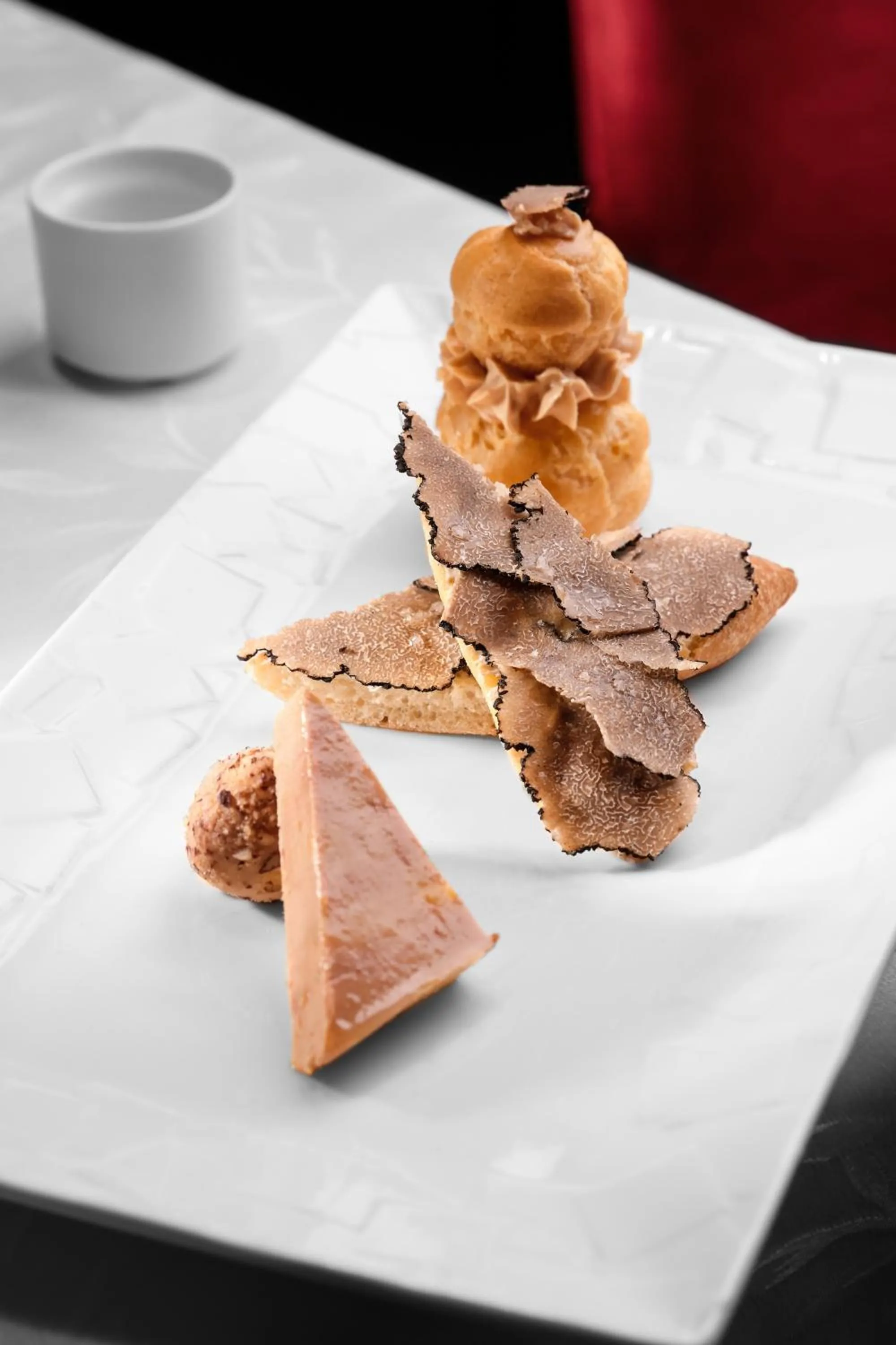 Food in Logis Hôtel-Restaurant Les Voyageurs