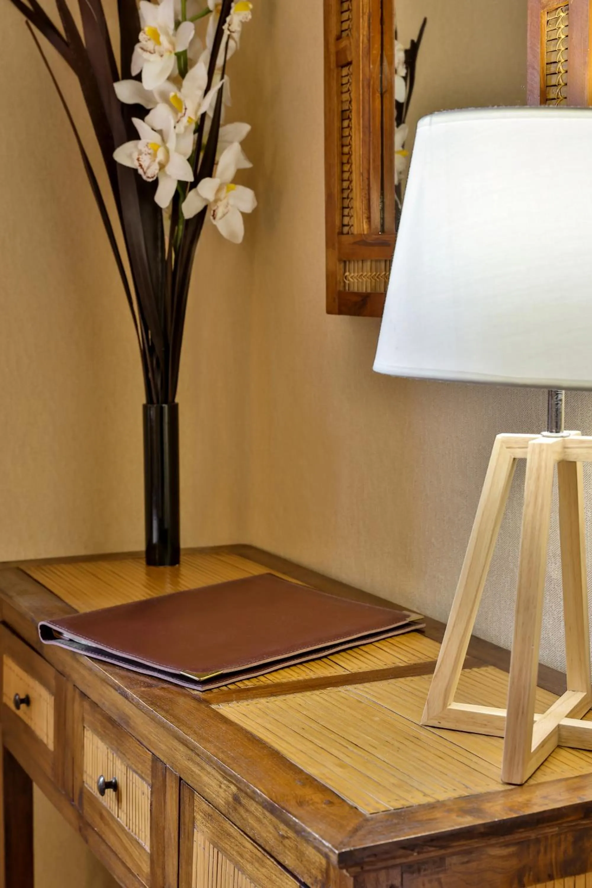 Bedroom in Logis Hôtel-Restaurant Les Voyageurs