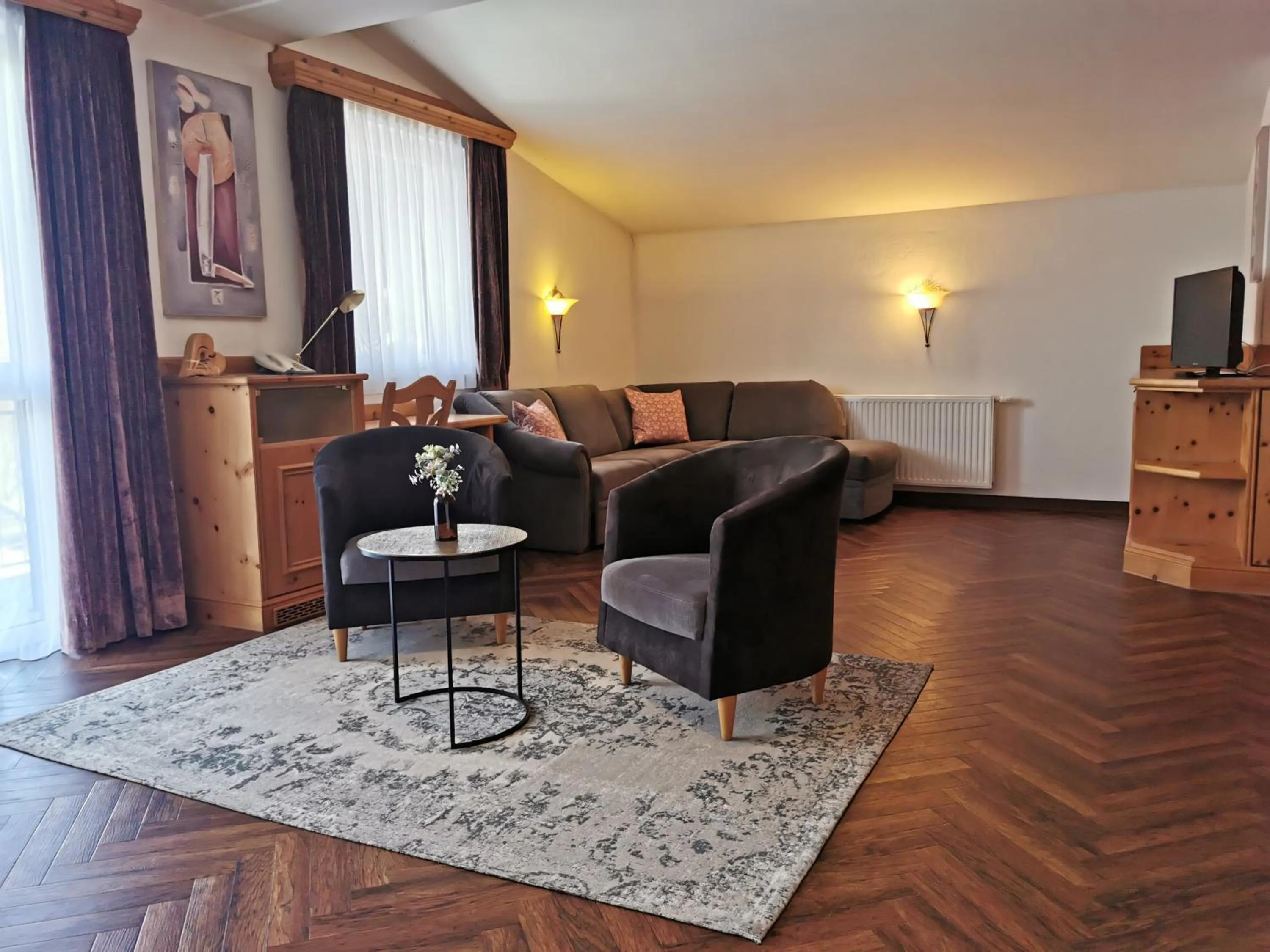 Living room in carpe solem KAPOOM - Last Chance! Nur noch bis 27 April 2025