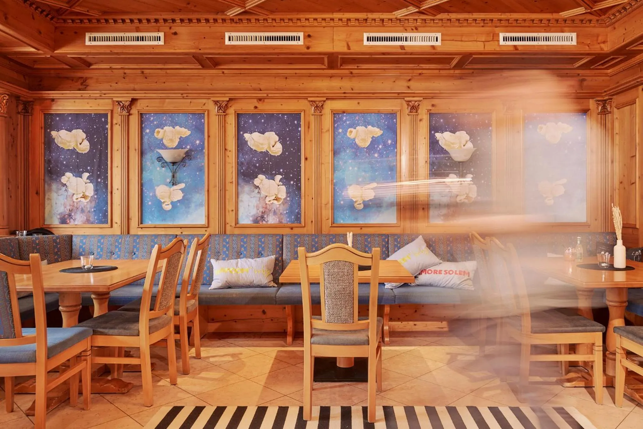 Lounge or bar in carpe solem KAPOOM - Last Chance! Nur noch bis 27 April 2025