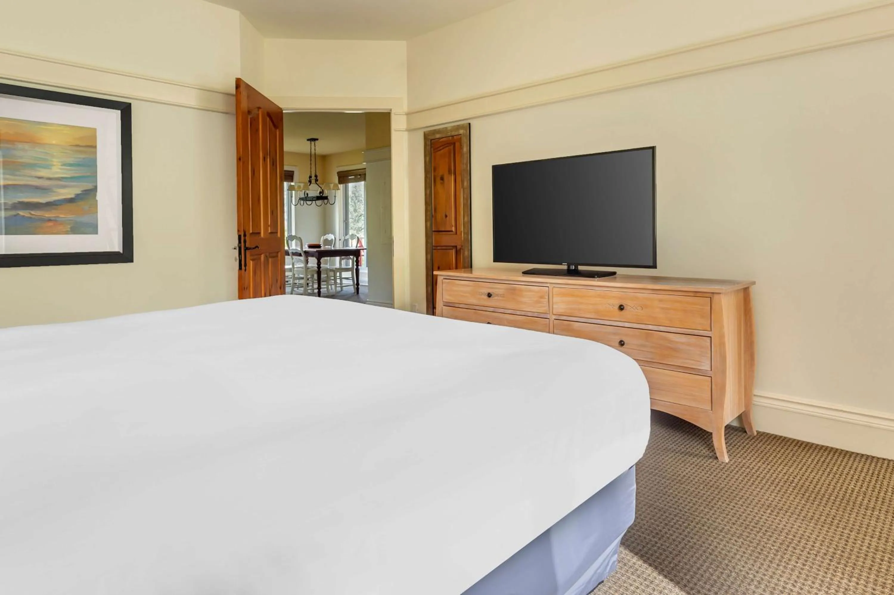 Bed in Hilton Grand Vacations Club Tremblant Canada