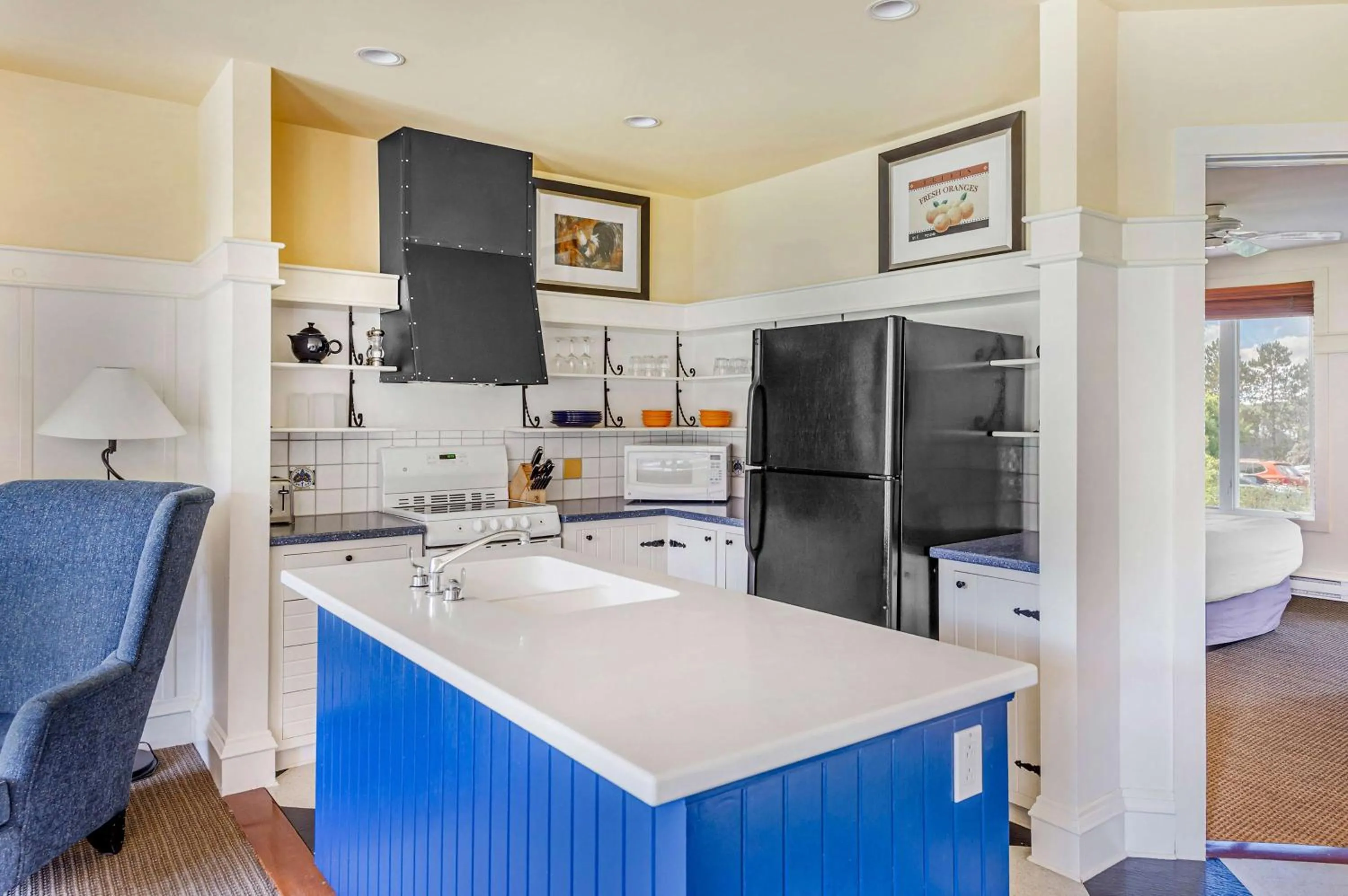 Kitchen or kitchenette in Hilton Grand Vacations Club Tremblant Canada