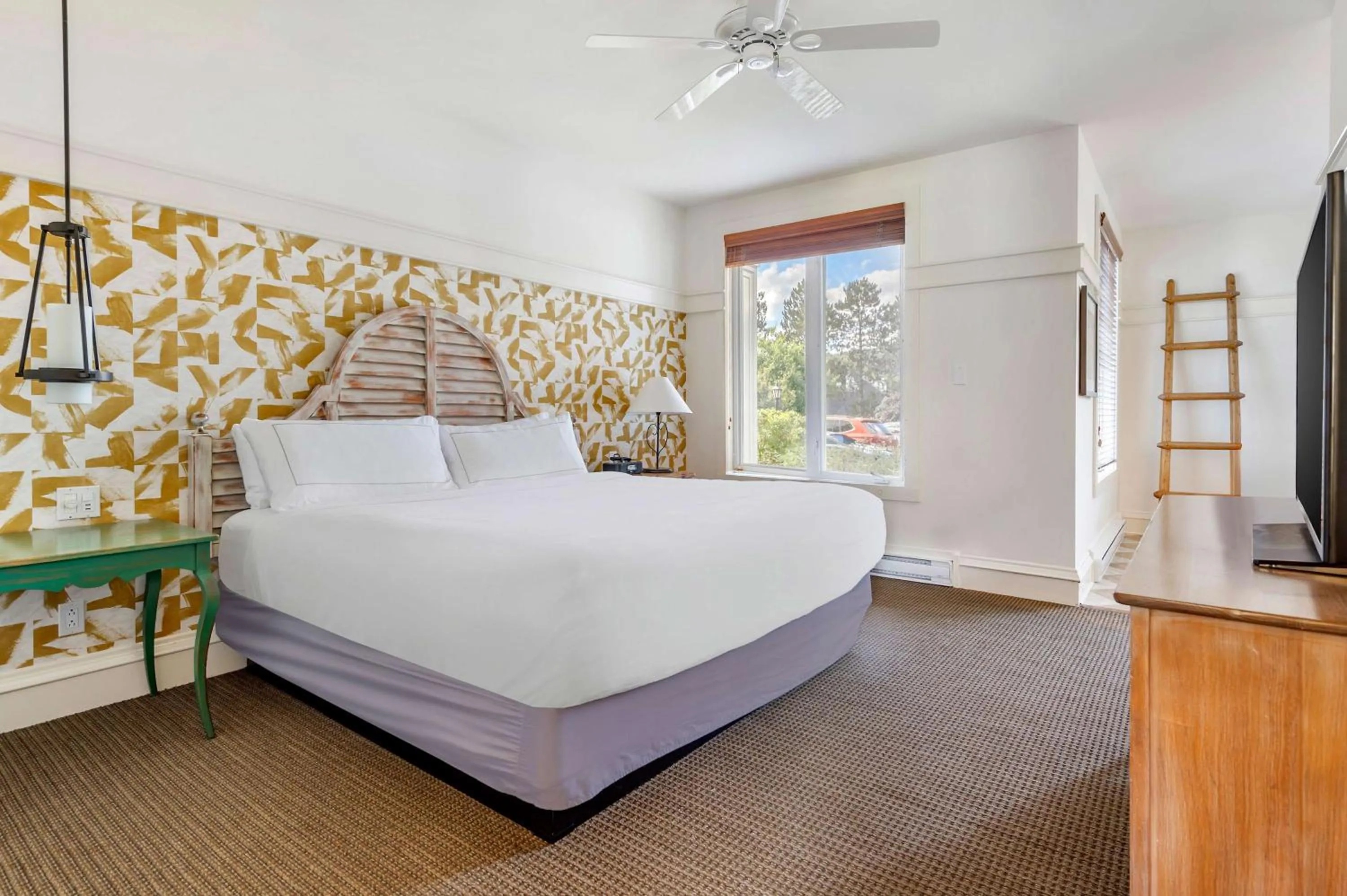 Bed in Hilton Grand Vacations Club Tremblant Canada