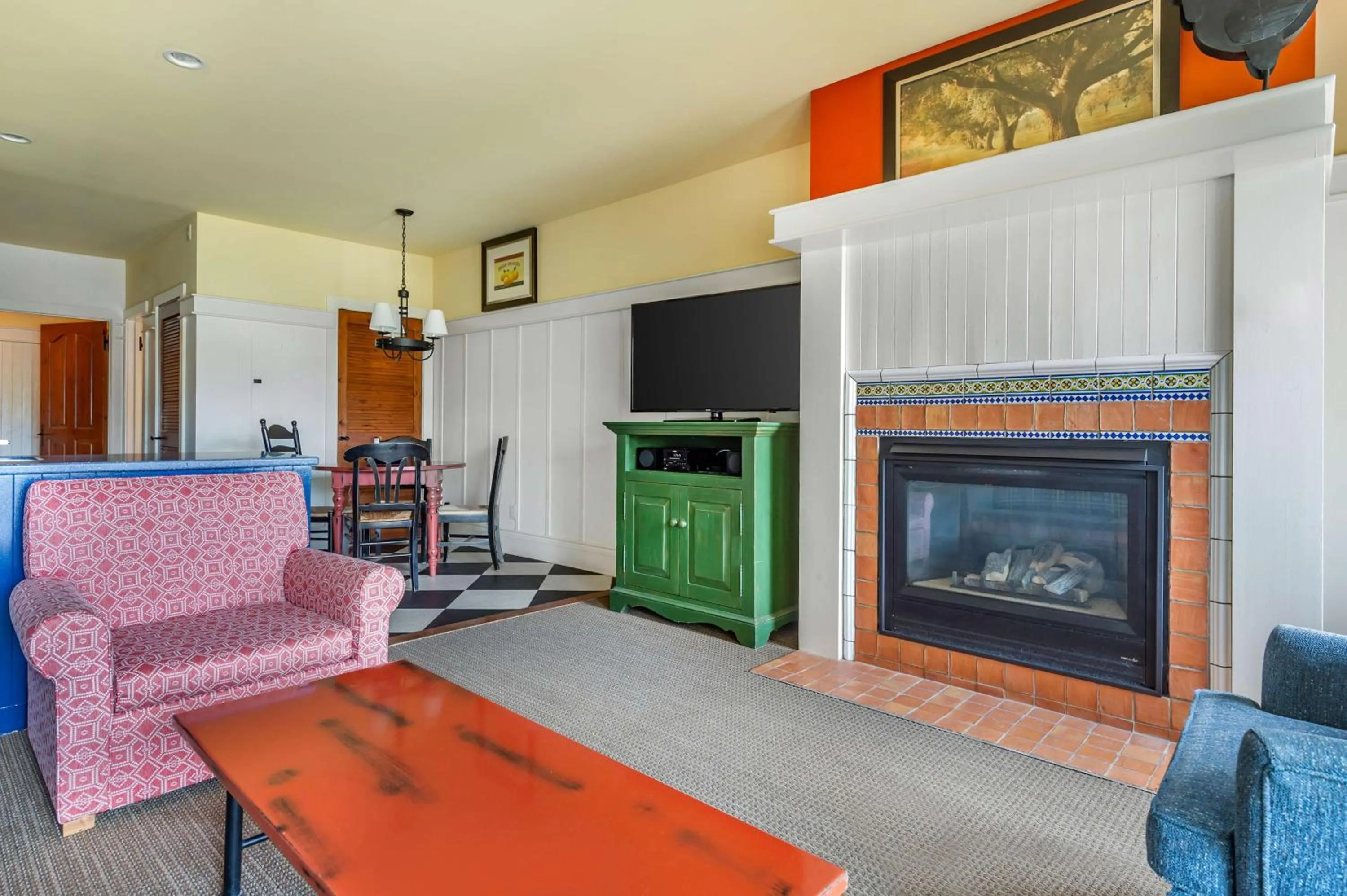 Living room in Hilton Grand Vacations Club Tremblant Canada