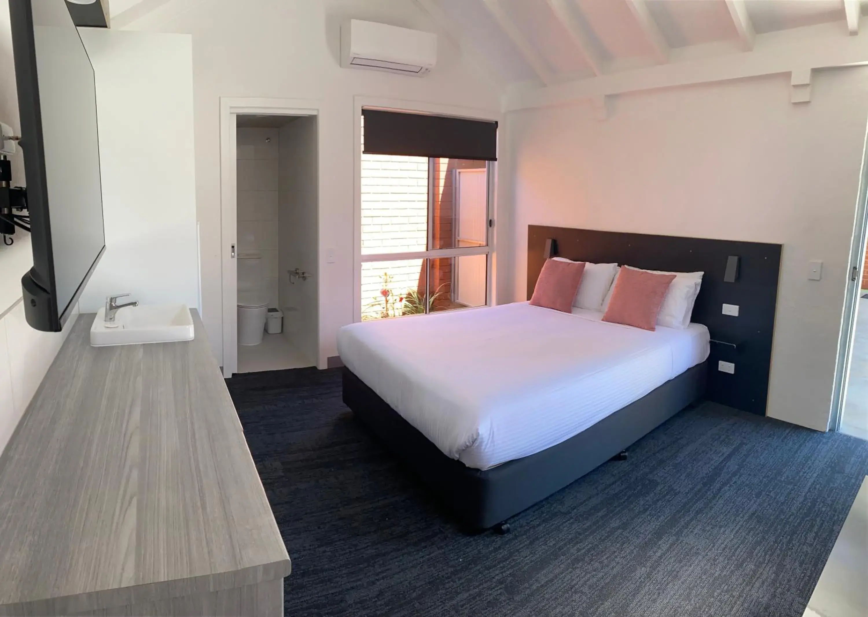 Double Room in Railway Motel Myrtleford Double Room in Railway Motel Myrtleford