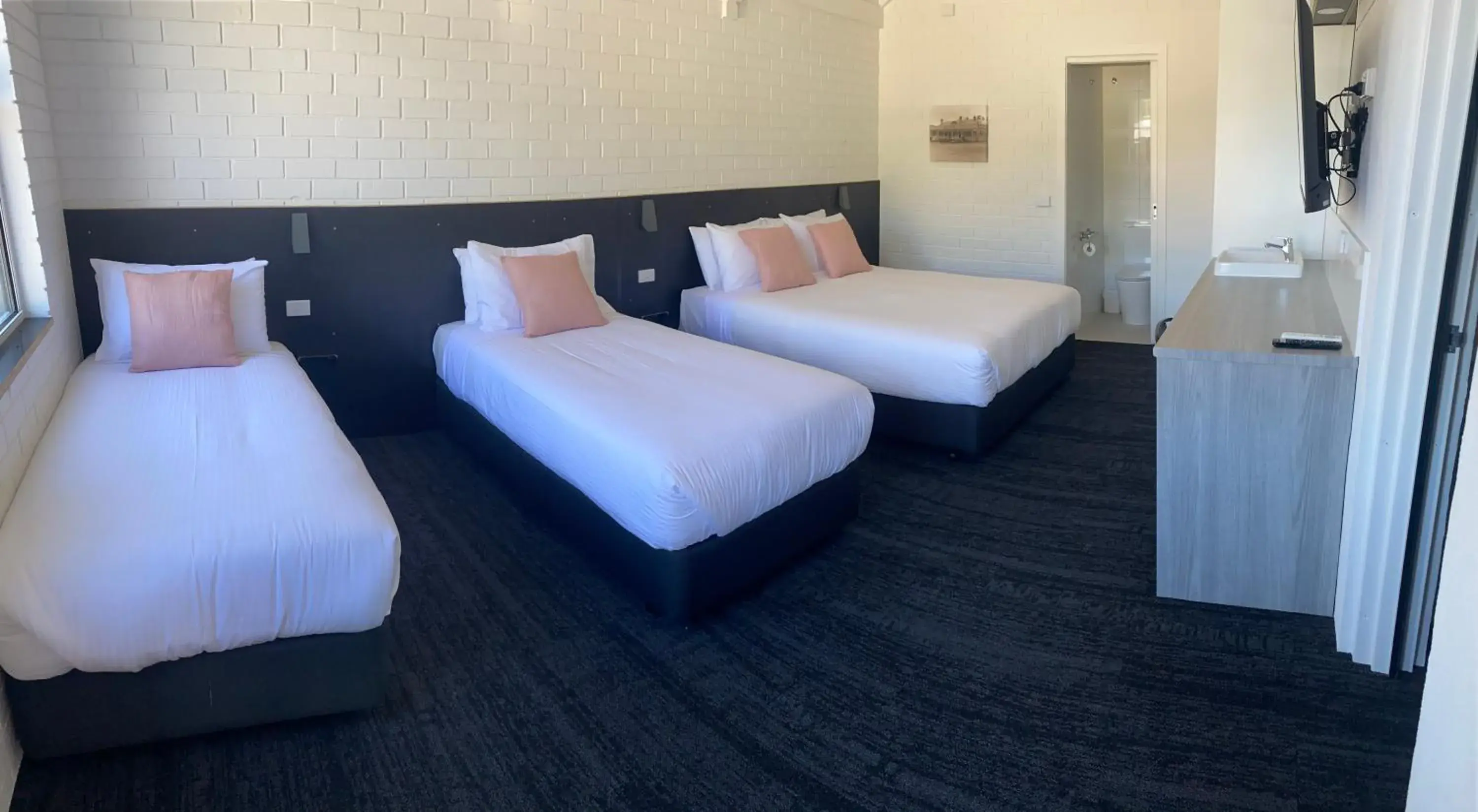 Family Room in Railway Motel Myrtleford Family Room in Railway Motel Myrtleford