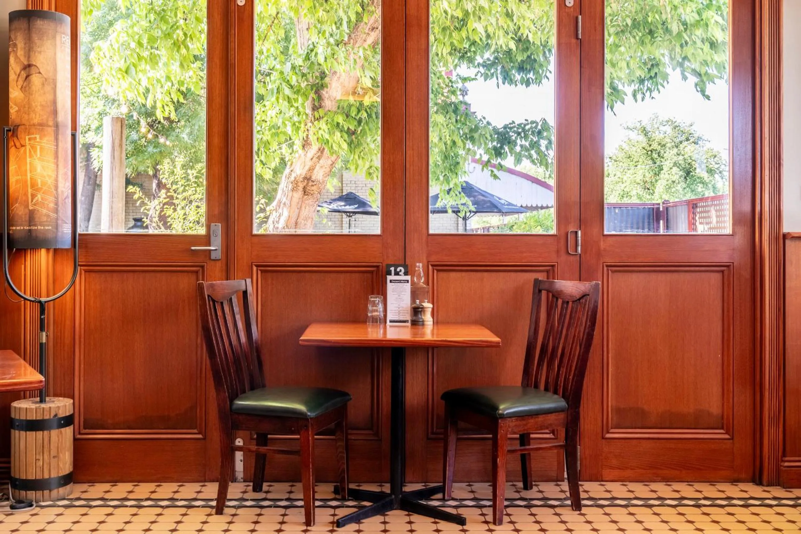 Restaurant/places to eat in Delatite Hotel