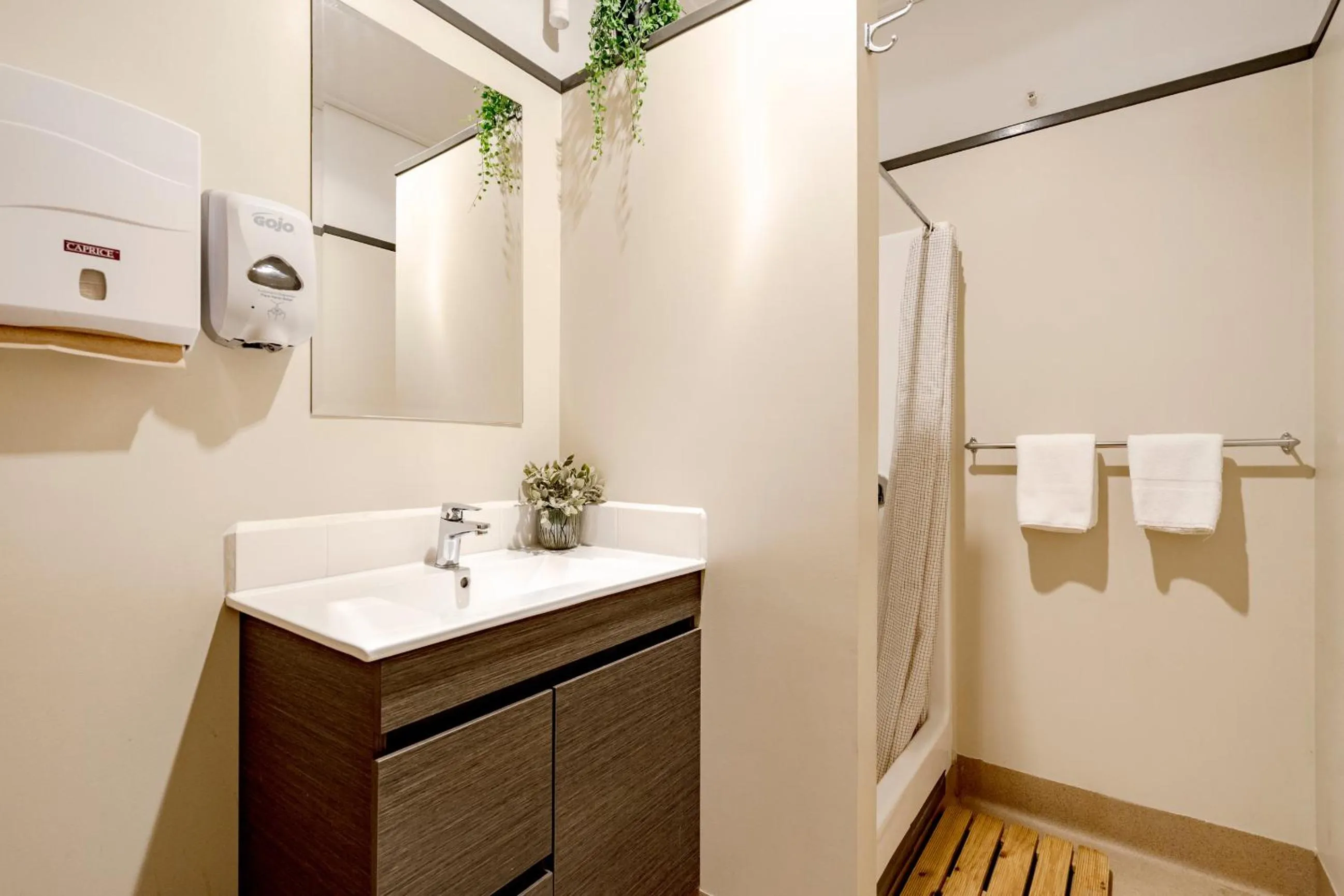 Property building in Delatite Hotel