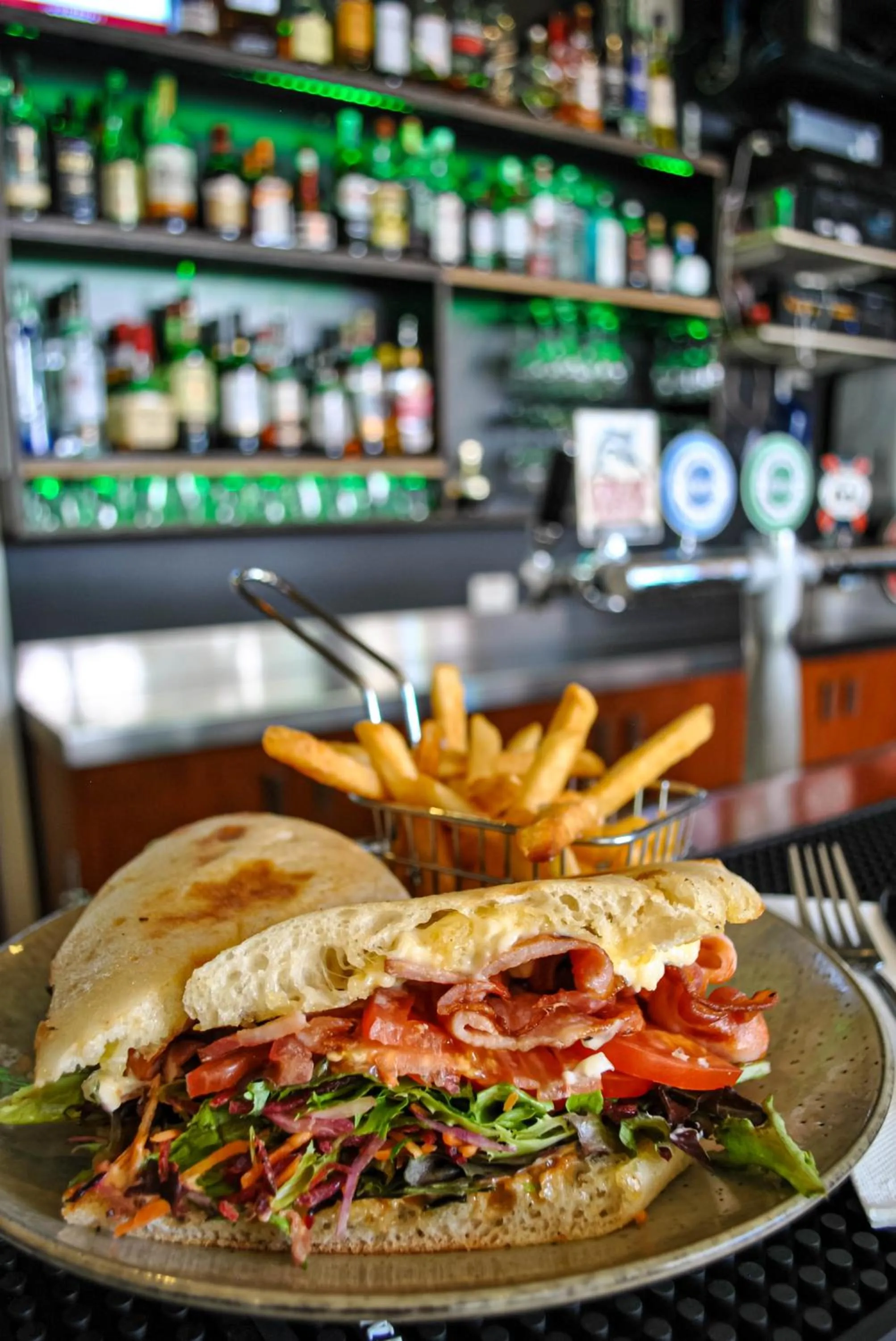 Restaurant/places to eat in Delatite Hotel