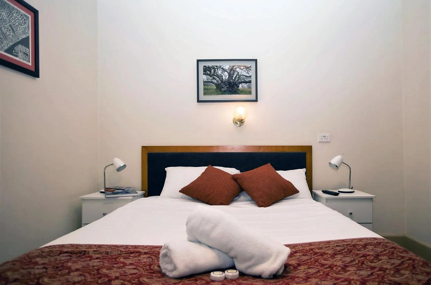 Bed in Delatite Hotel