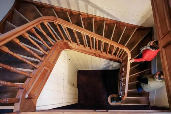 Property building in Delatite Hotel