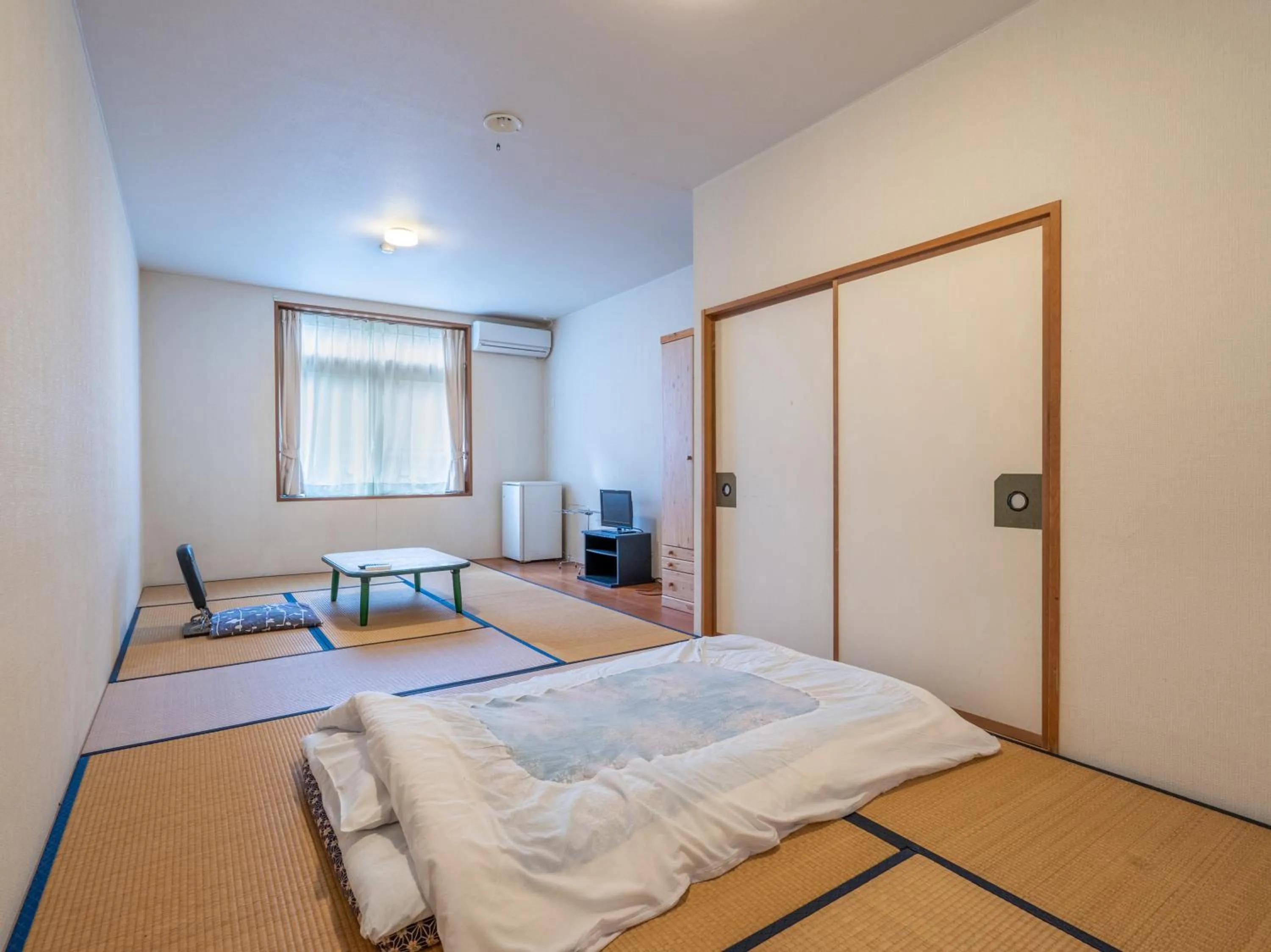 TV and multimedia, Bed in Kitakaruizawa Kogen Hotel