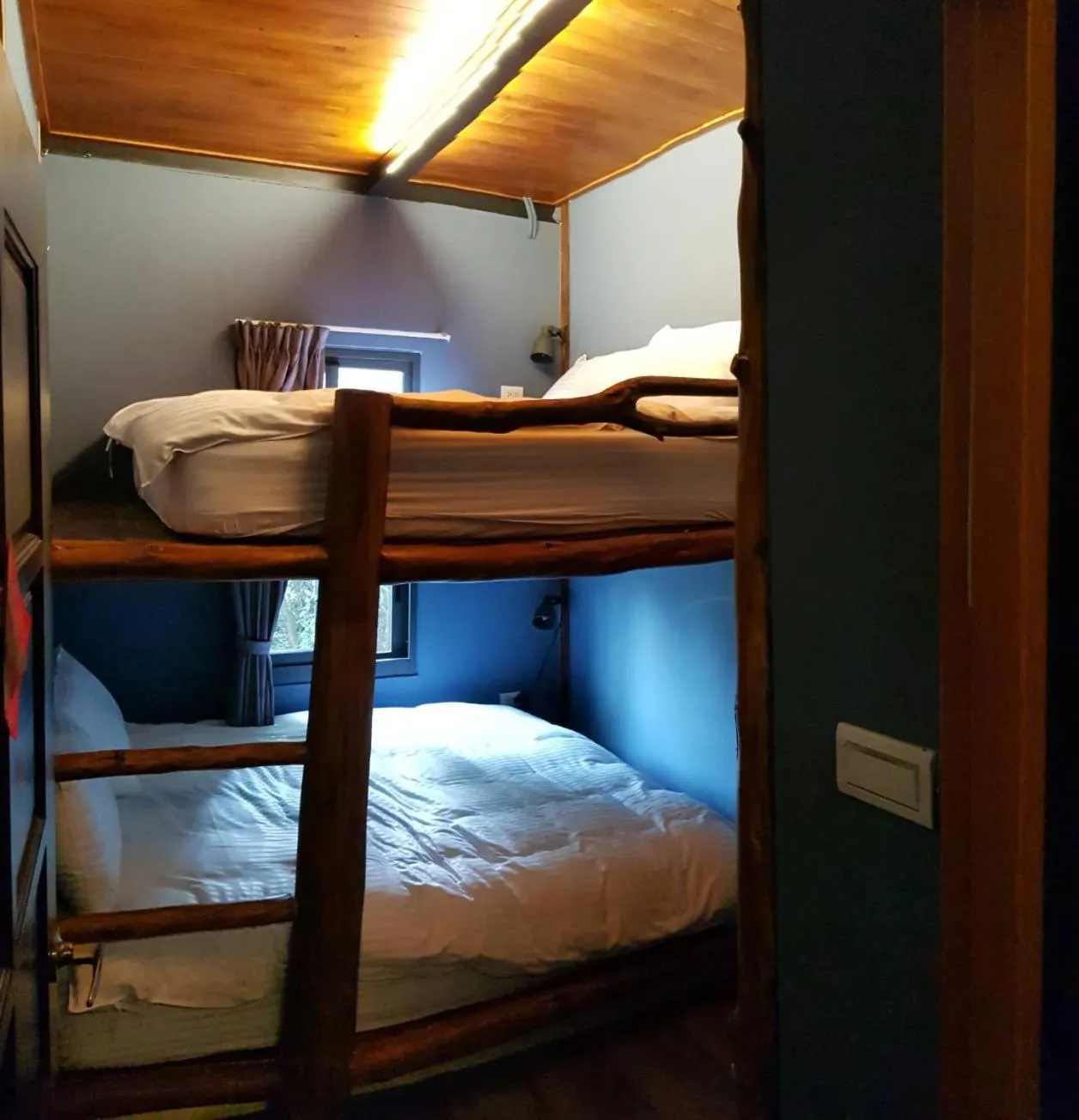 Bed in Yue Lake Backpackers