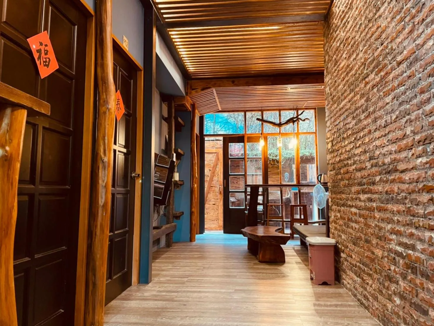 Yue Lake Backpackers