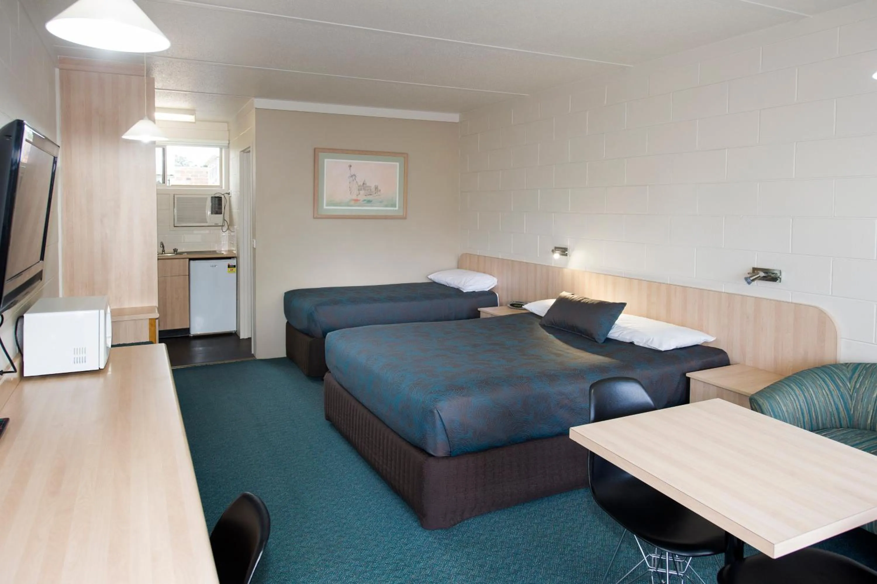 Photo of the whole room in Box Hill Motel