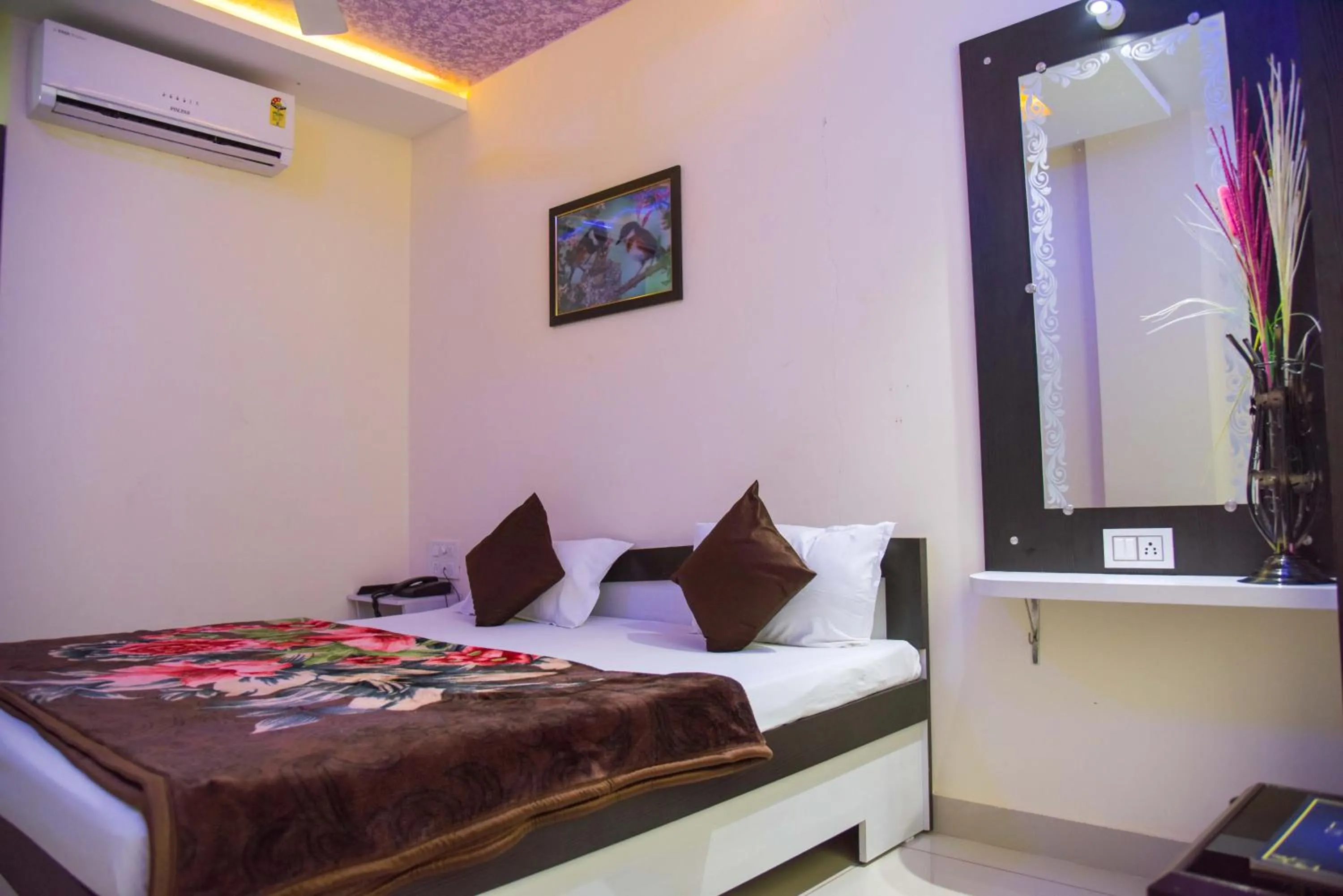 Bedroom, Bed in Hotel Tulsi Residency