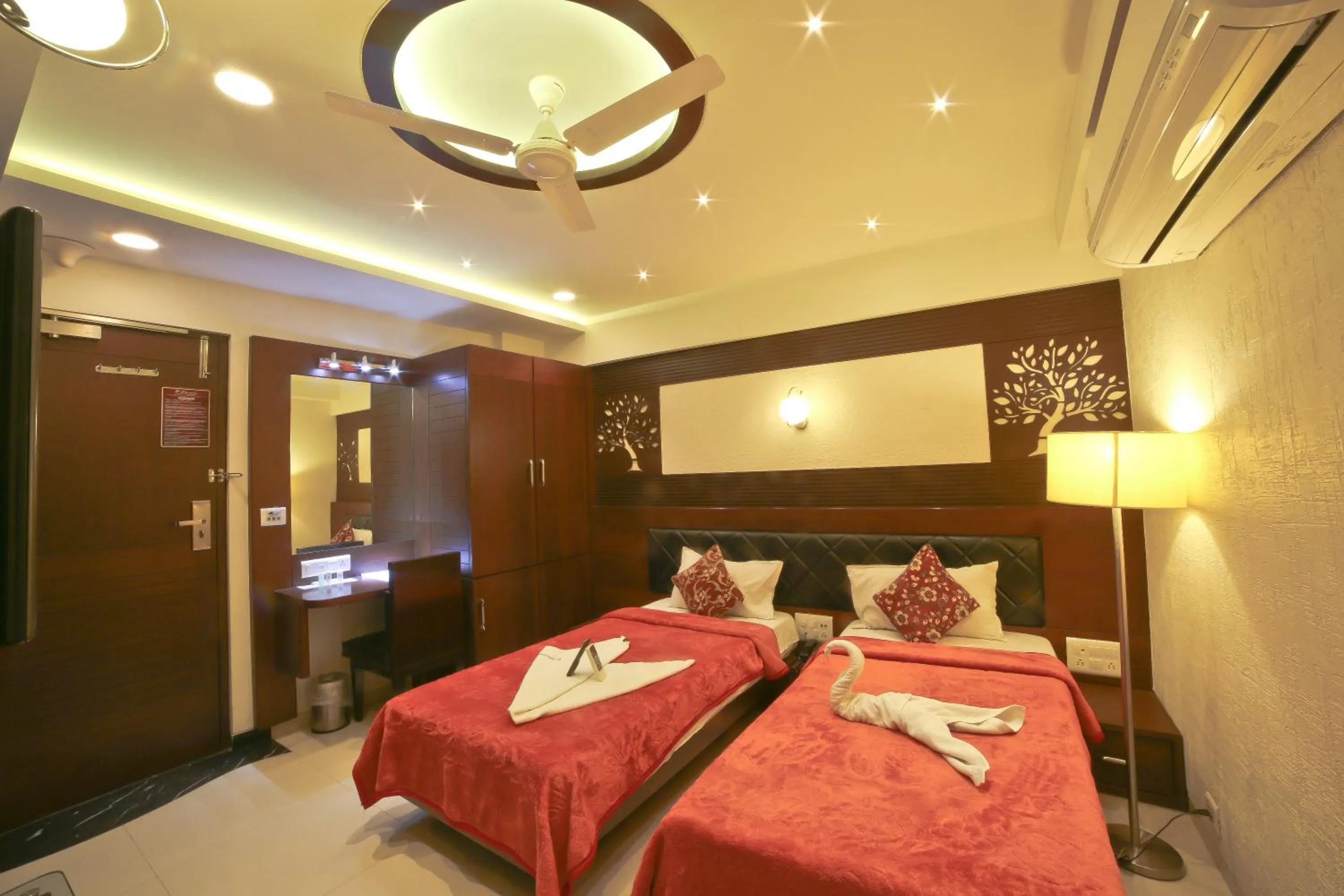 Bed in Hotel Grand Pragati