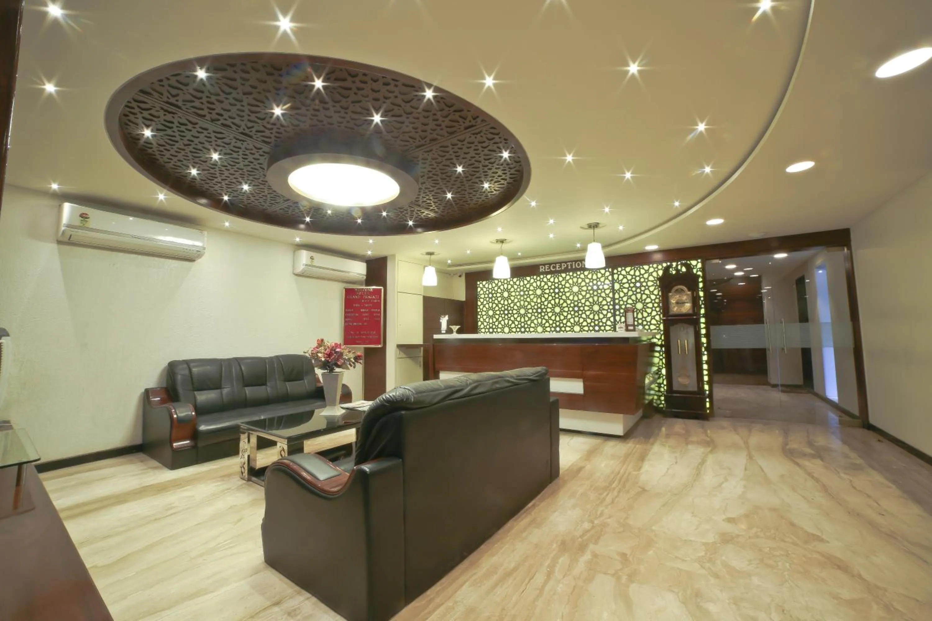 Lobby or reception in Hotel Grand Pragati