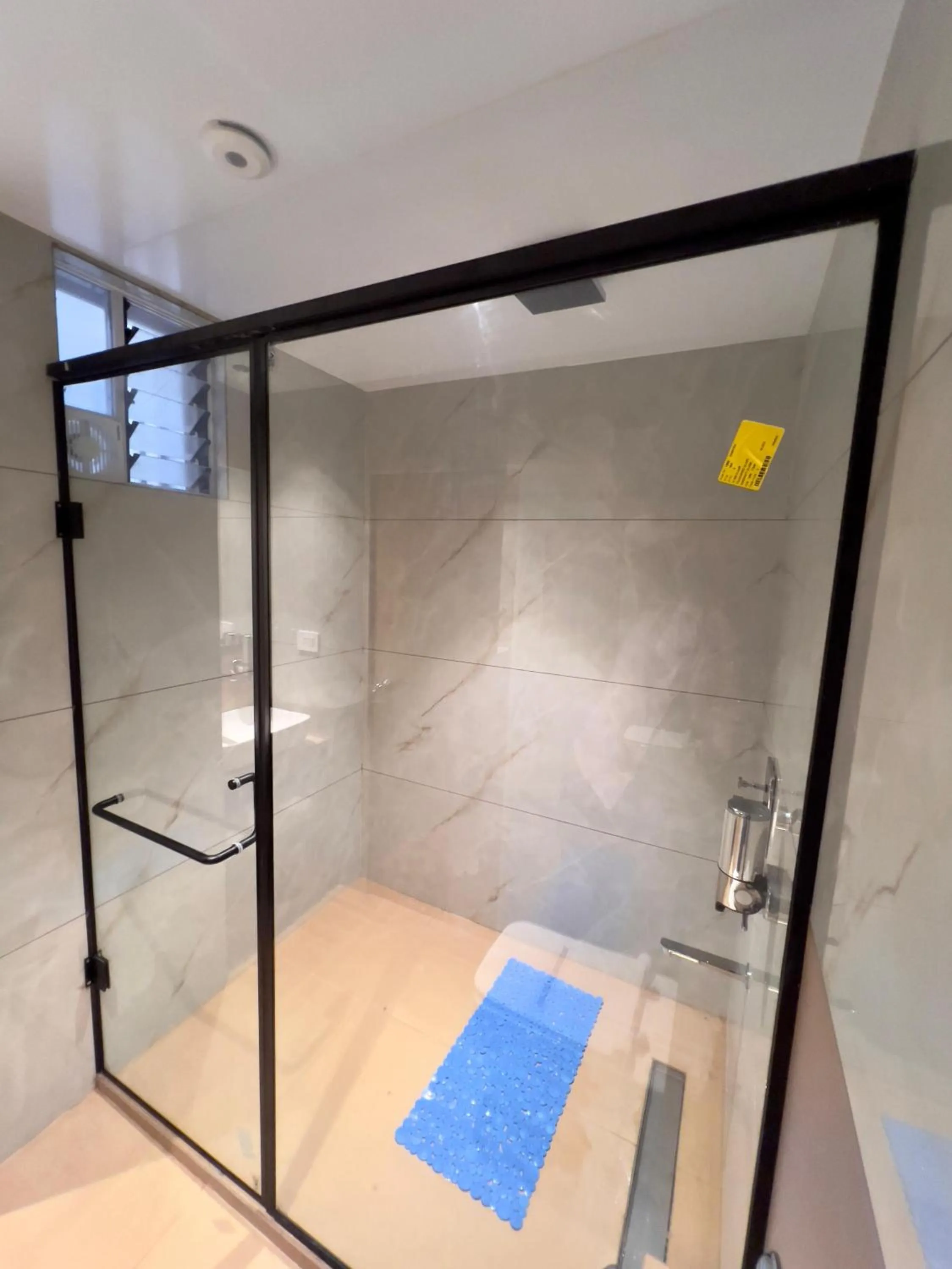 Bathroom in Hotel Grand Pragati