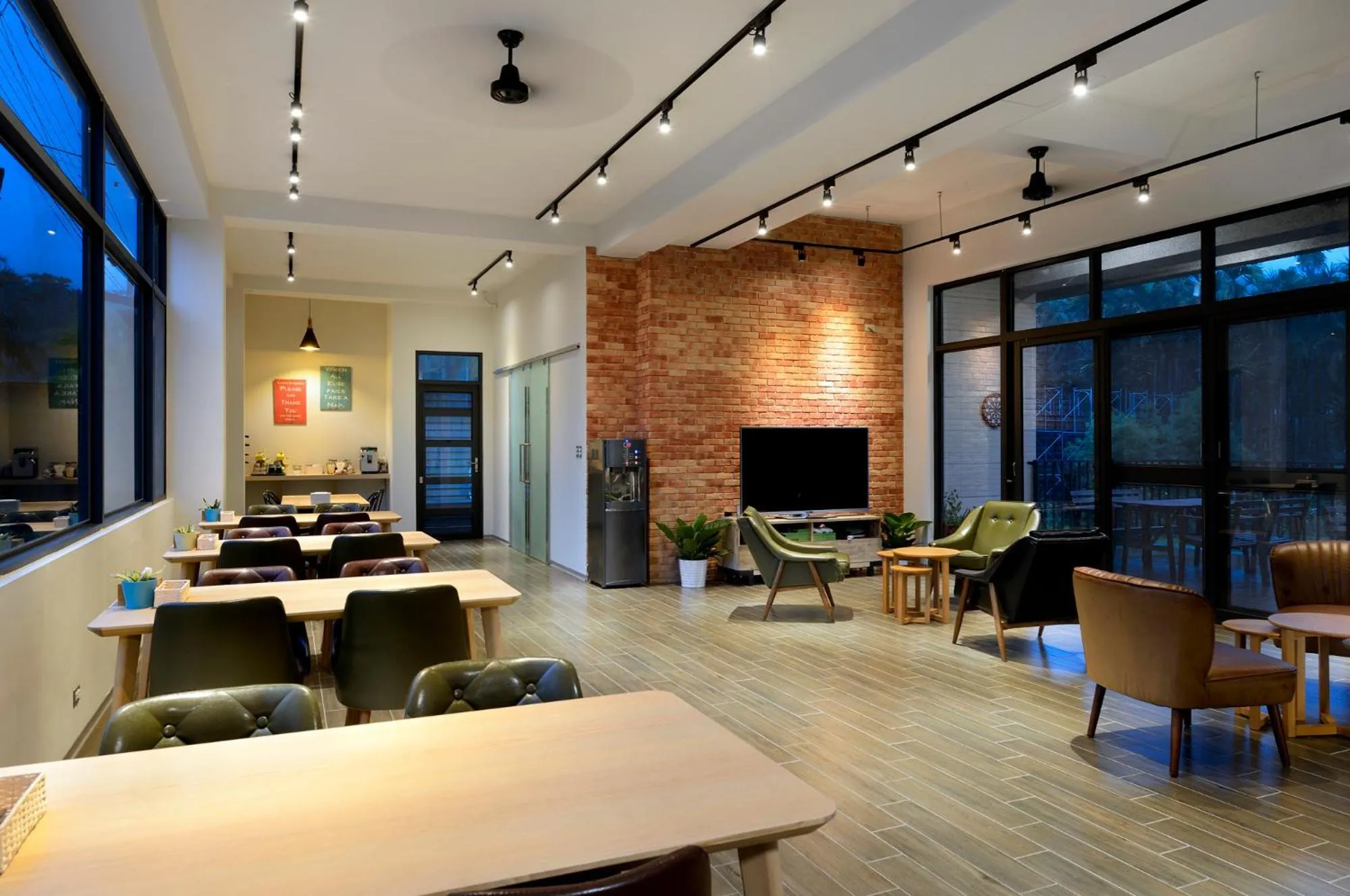 Restaurant/places to eat in Notting Hill B&B