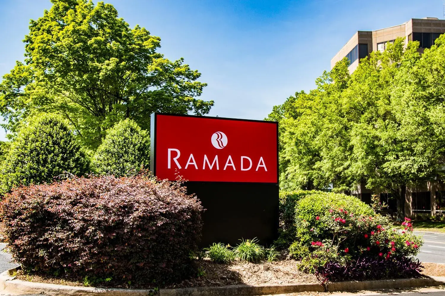 Property building in Ramada by Wyndham Gainesville Property building in Ramada by Wyndham Gainesville