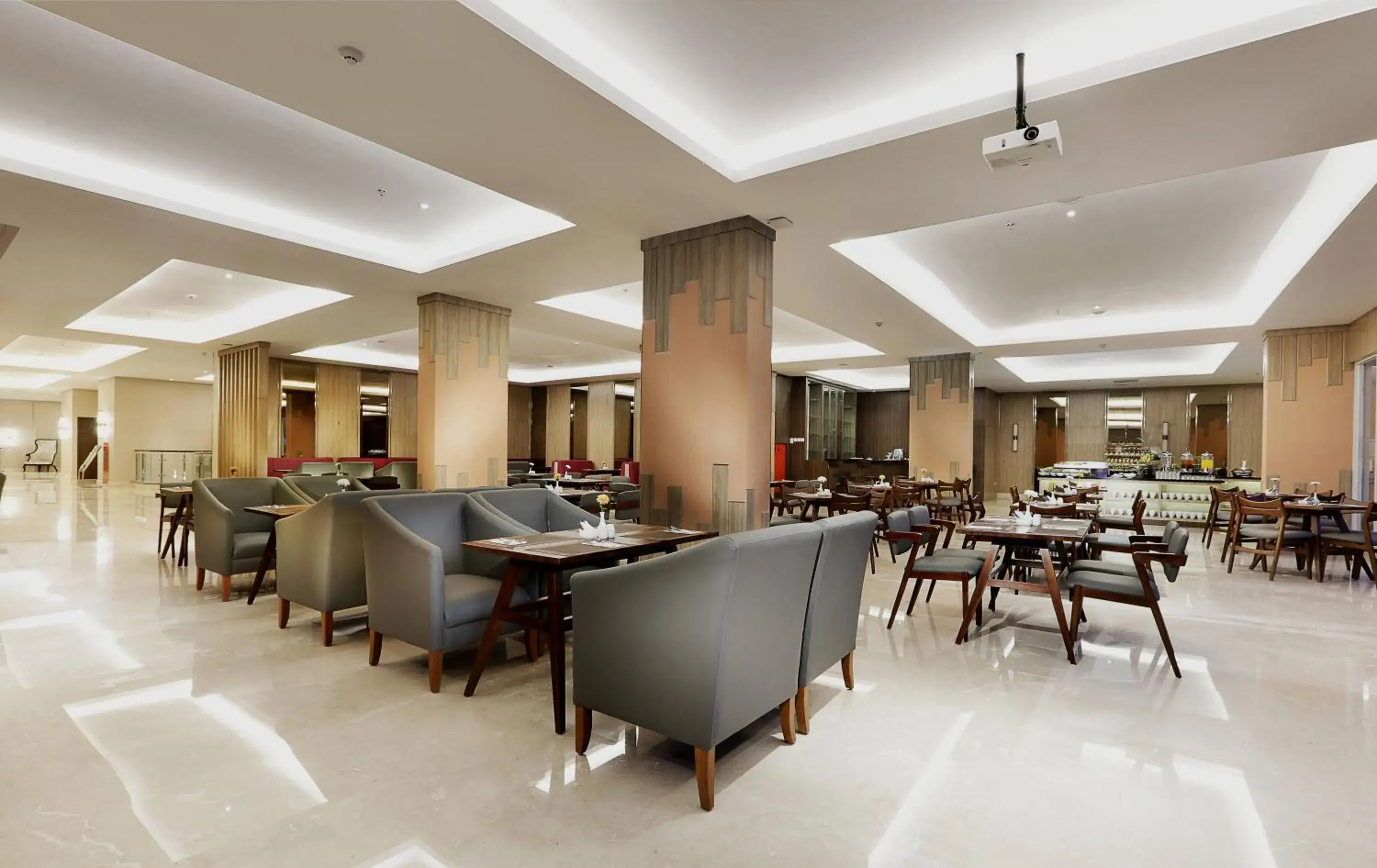 Restaurant/places to eat in Harper Perintis by ASTON Restaurant/places to eat in Harper Perintis by ASTON