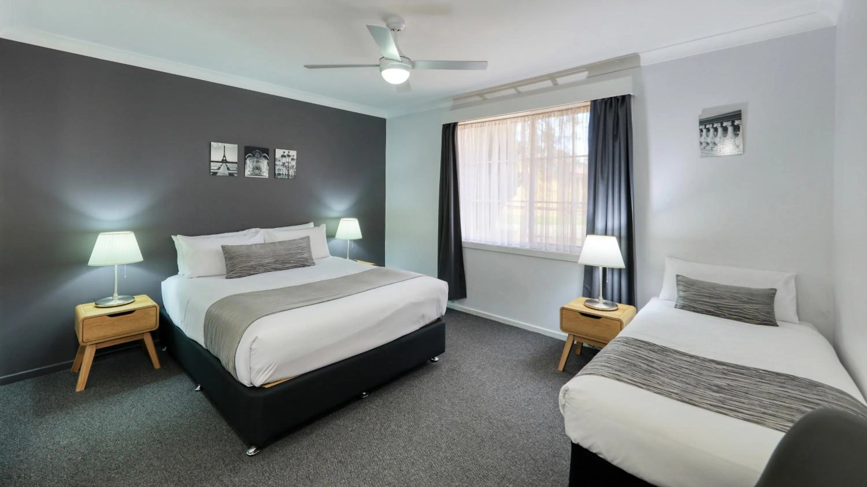 Photo of the whole room, Bed in Colonial Motel & Apartments