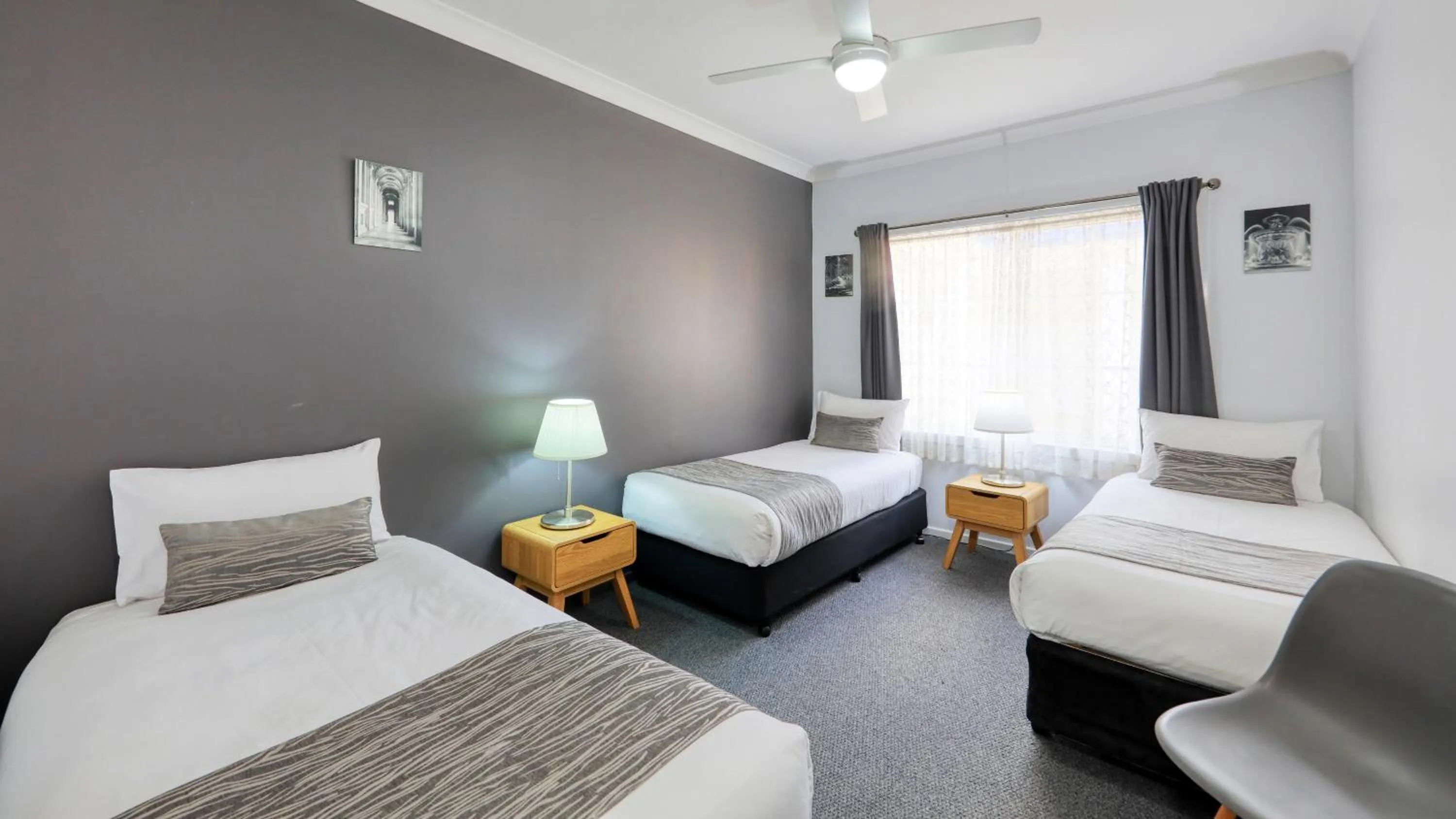 Bedroom, Bed in Colonial Motel & Apartments