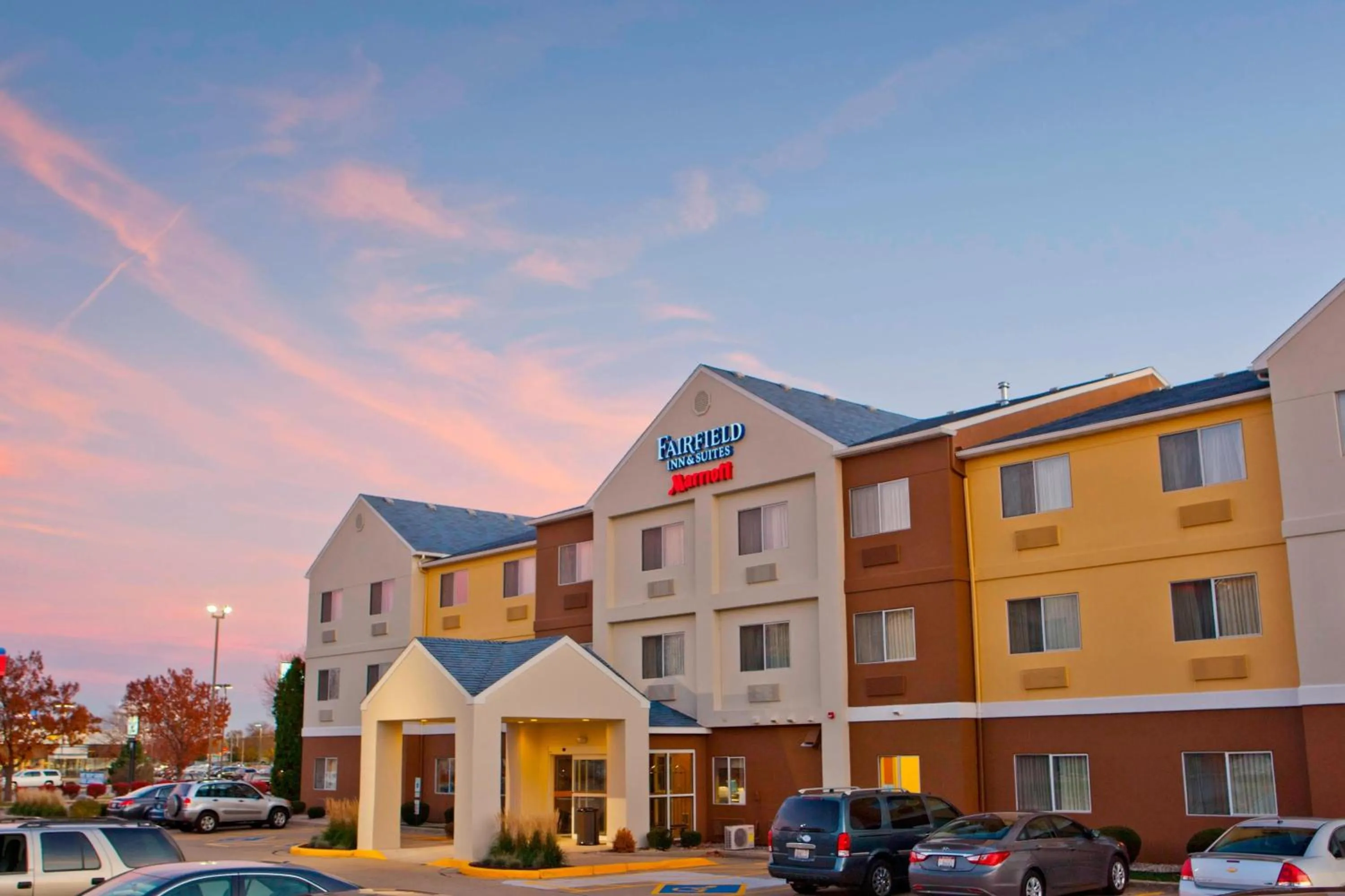 Property building in Fairfield Inn & Suites by Marriott Champaign