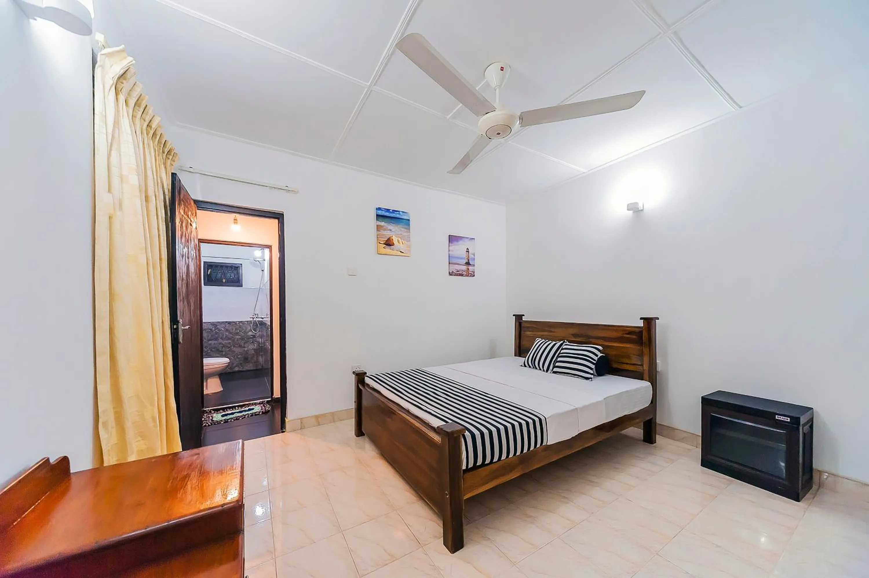 Photo of the whole room, Bed in Cloud Inn Kandy Homestay - Near Temple of Tooth
