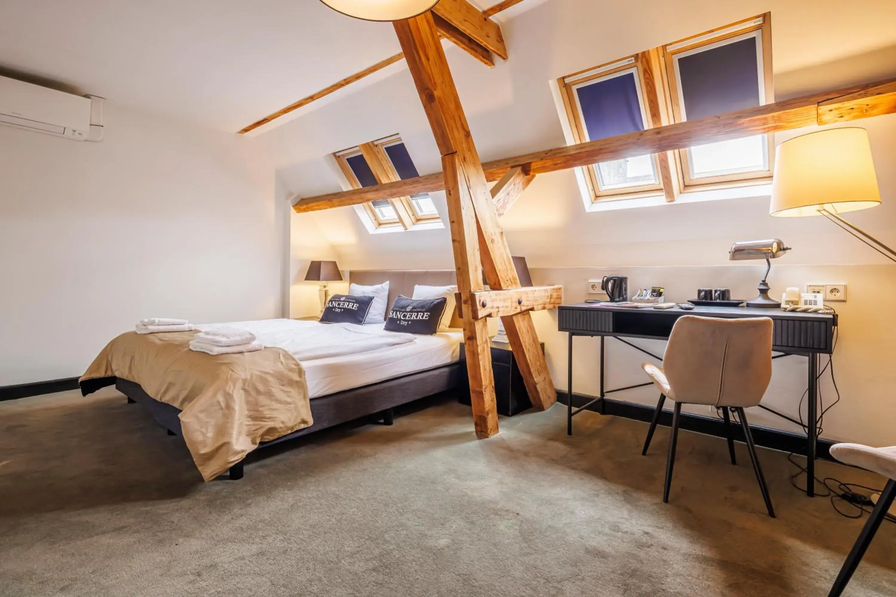 Bed in Grand Hotel Alkmaar Bed in Grand Hotel Alkmaar