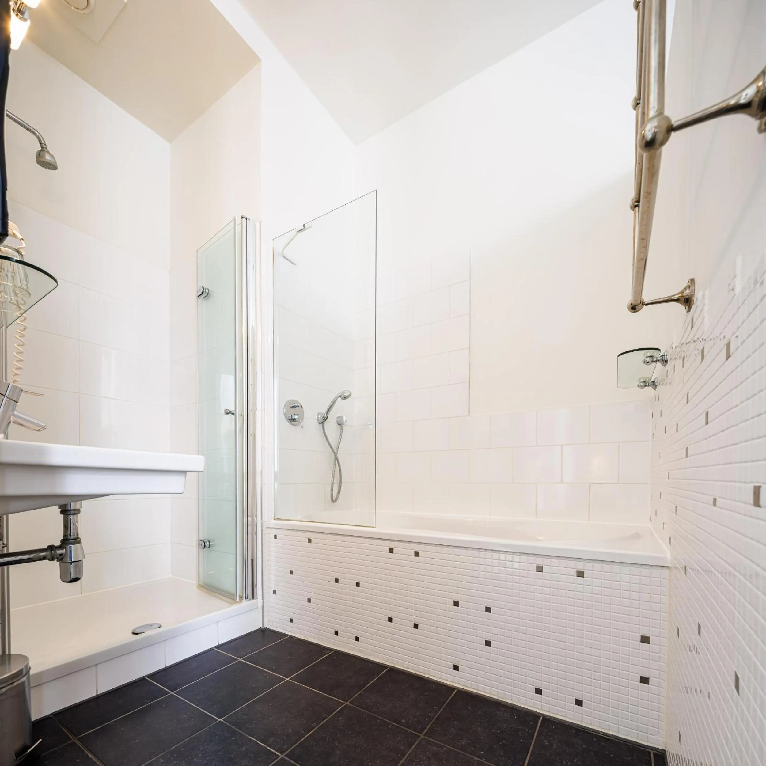 Shower in Grand Hotel Alkmaar